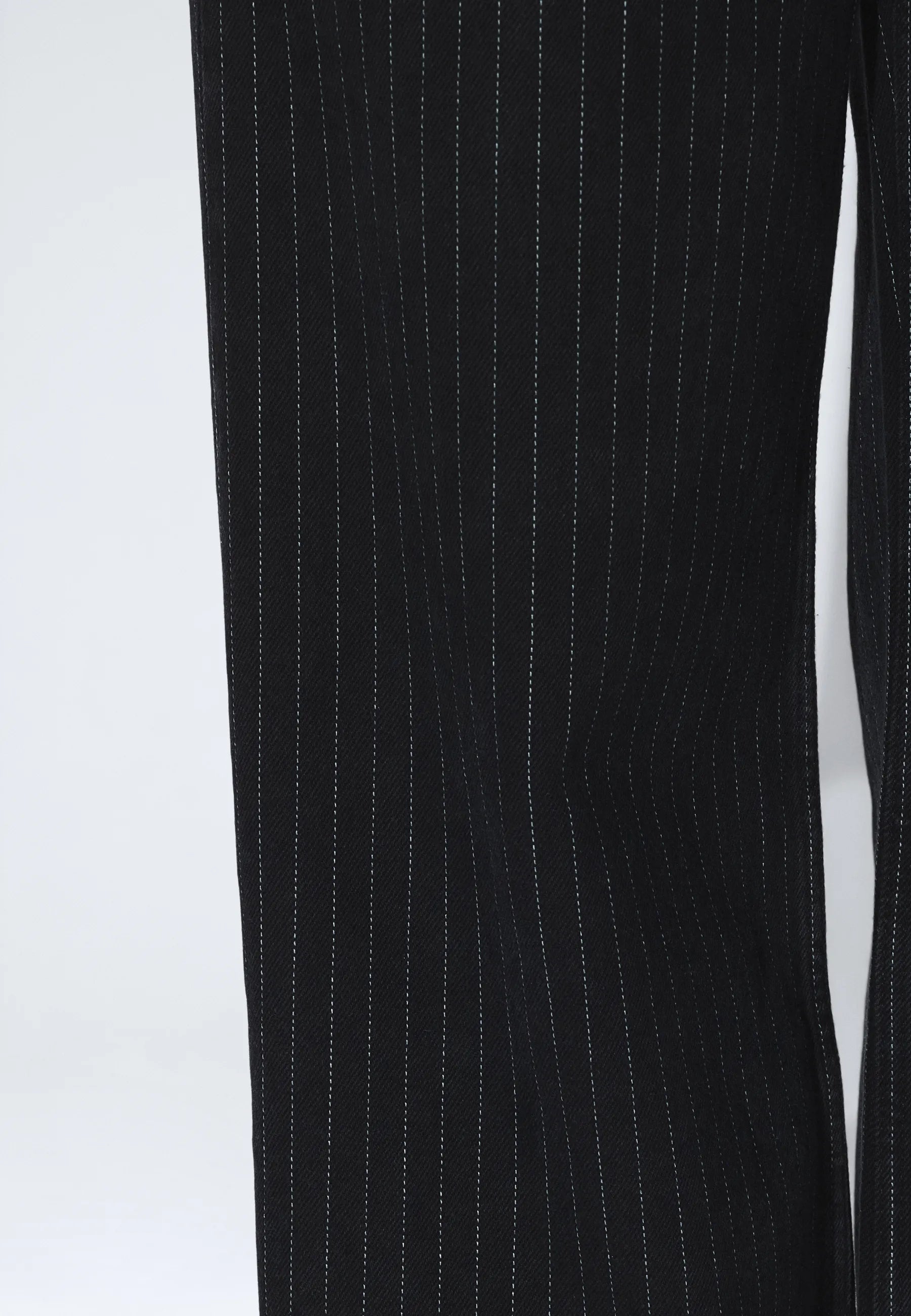 2630109BN6_DrDenim_RhueHighWidePleated_WashedBlackPinstripe_main_W5_3