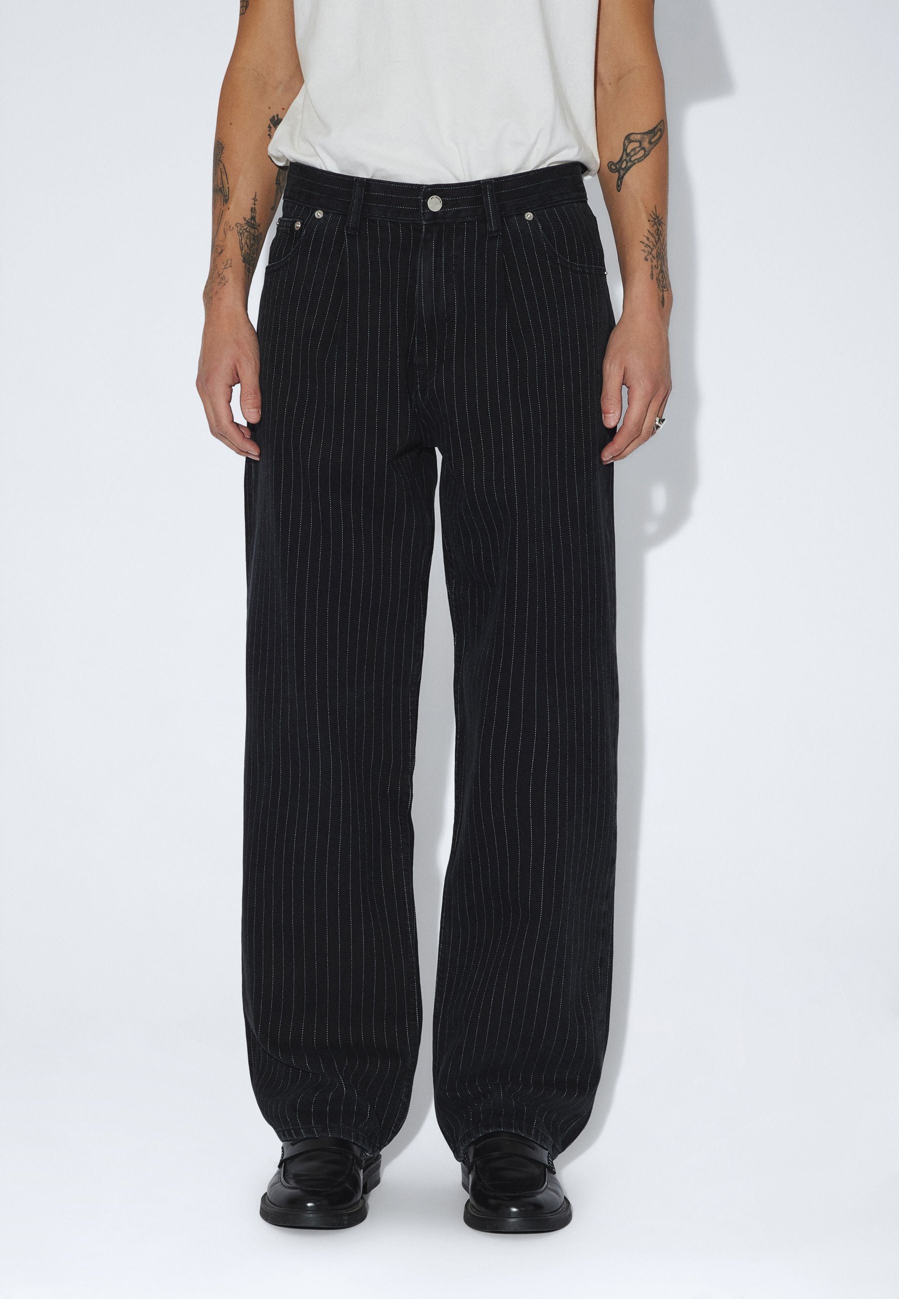 2630110BN6_DrDenim_OmarRelaxedPleated_WashedBlackPinstripe_main_M3_1