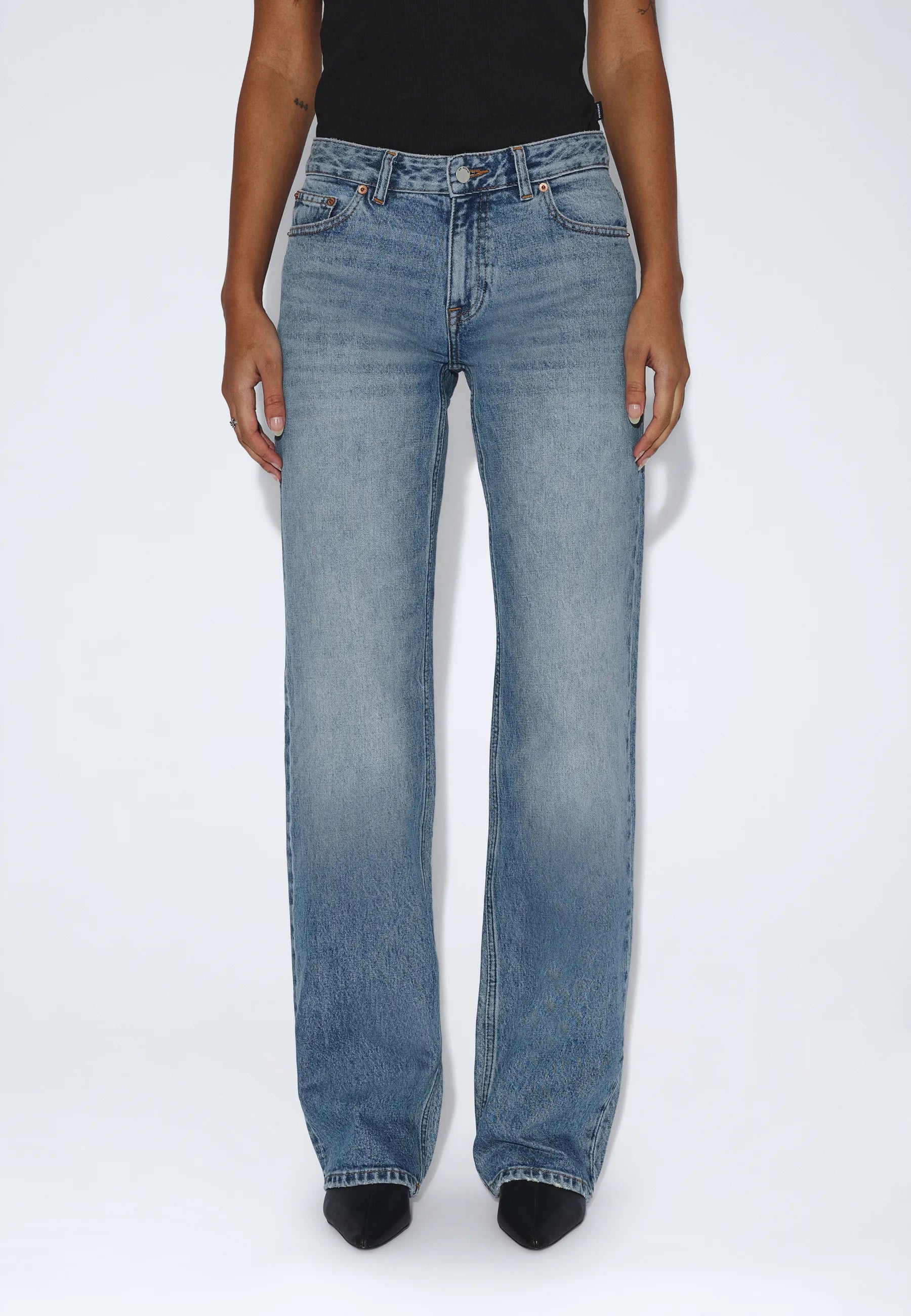 2630111L40_DrDenim_EchoMidStraight_BaySkyFade_main_W3_1