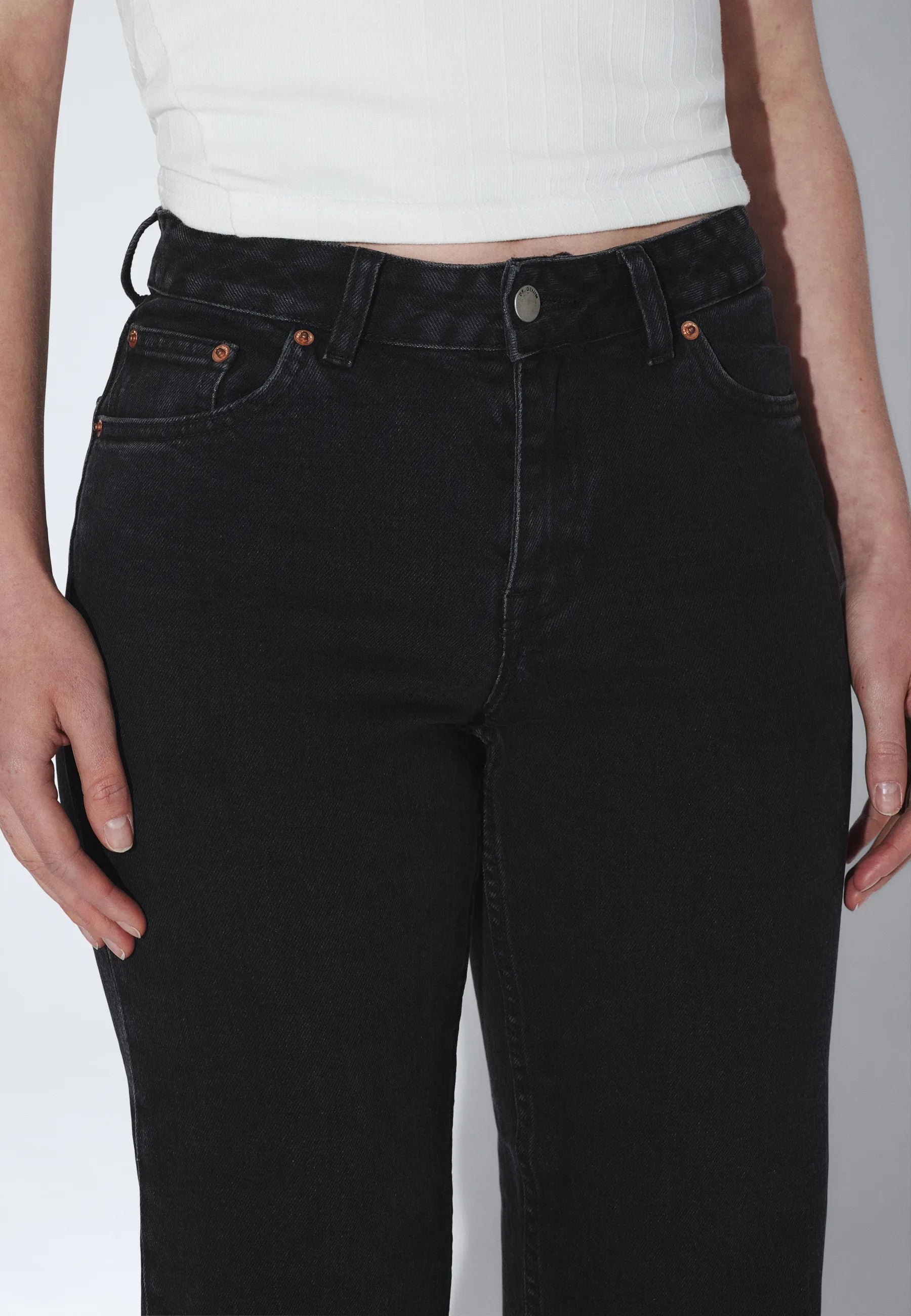 2630111L61_DrDenim_EchoMidStraight_TarBlackUsedmain_W5_1