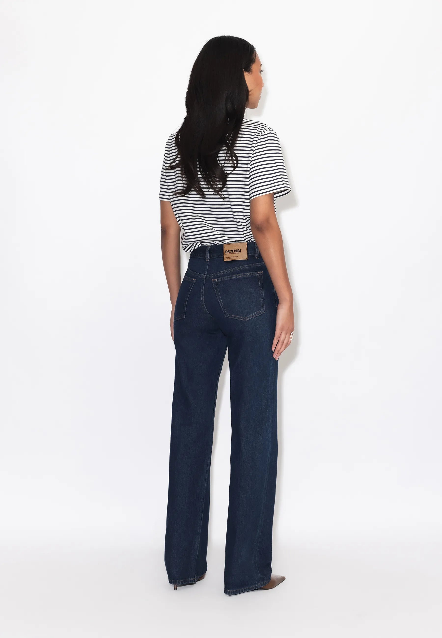 2630111L77_DrDenim_EchoMidStraight_BayRinse_Main_W2_1