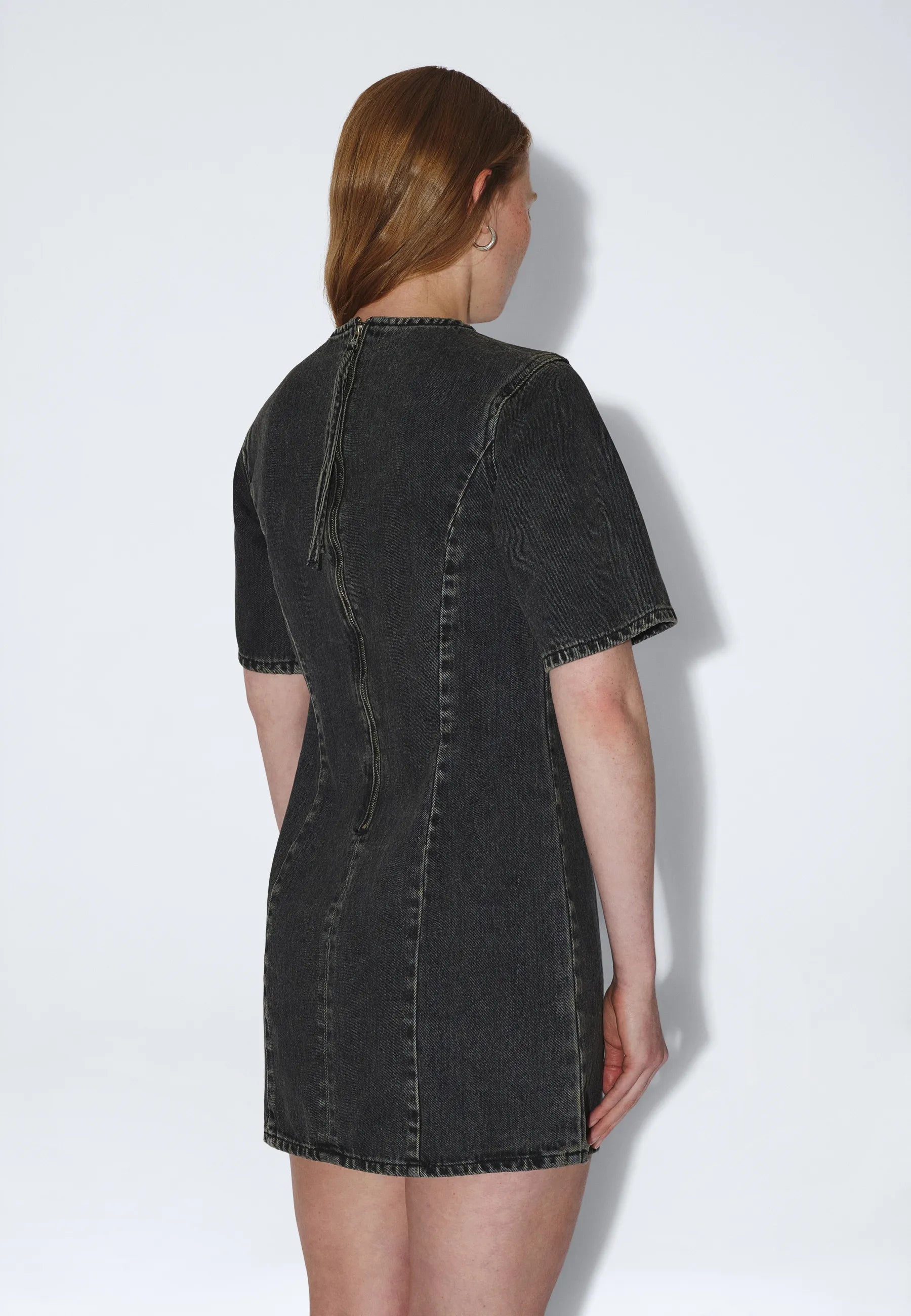 2631101V60_DrDenim_CaliDress_AgedBlack_main_W4_1