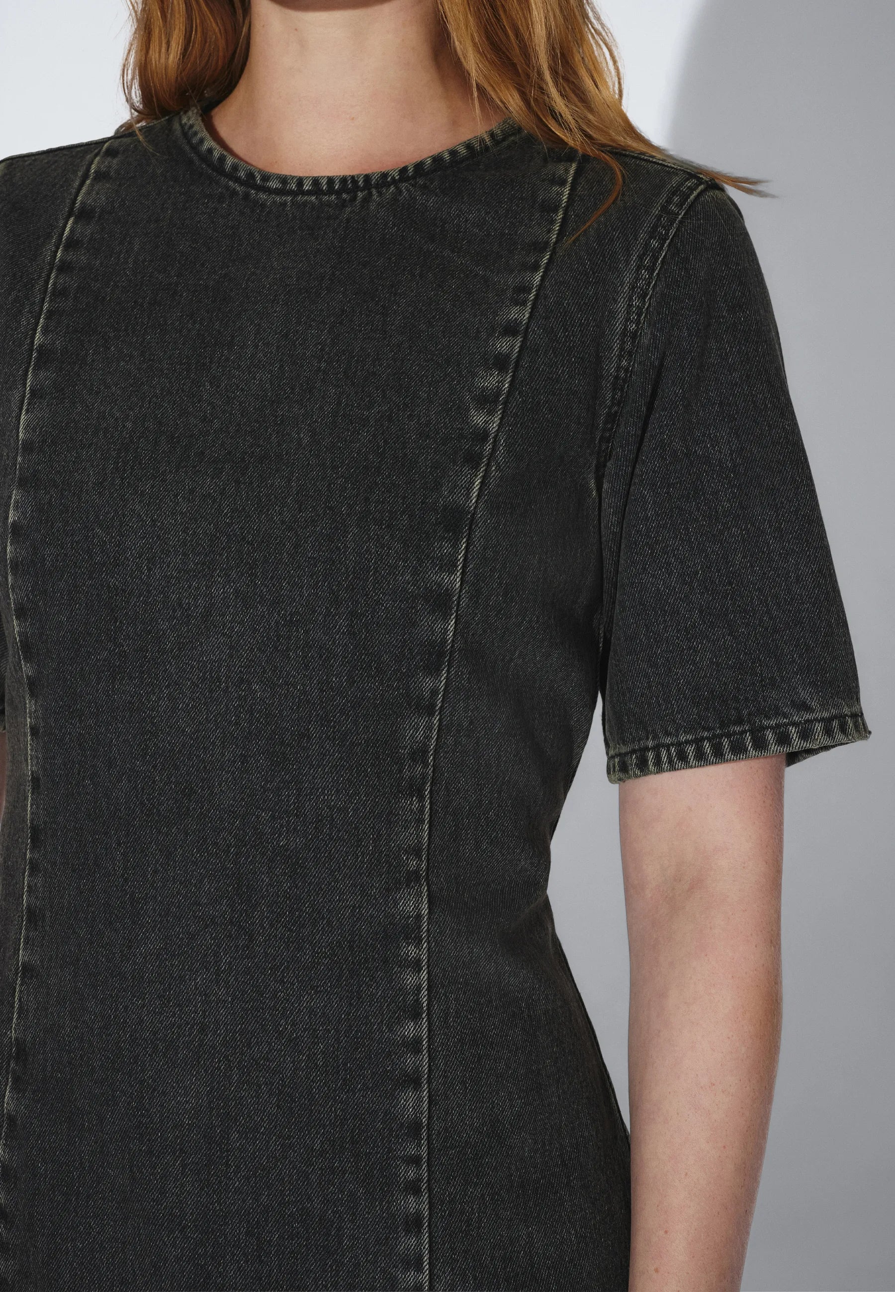 2631101V60_DrDenim_CaliDress_AgedBlack_main_W5_1