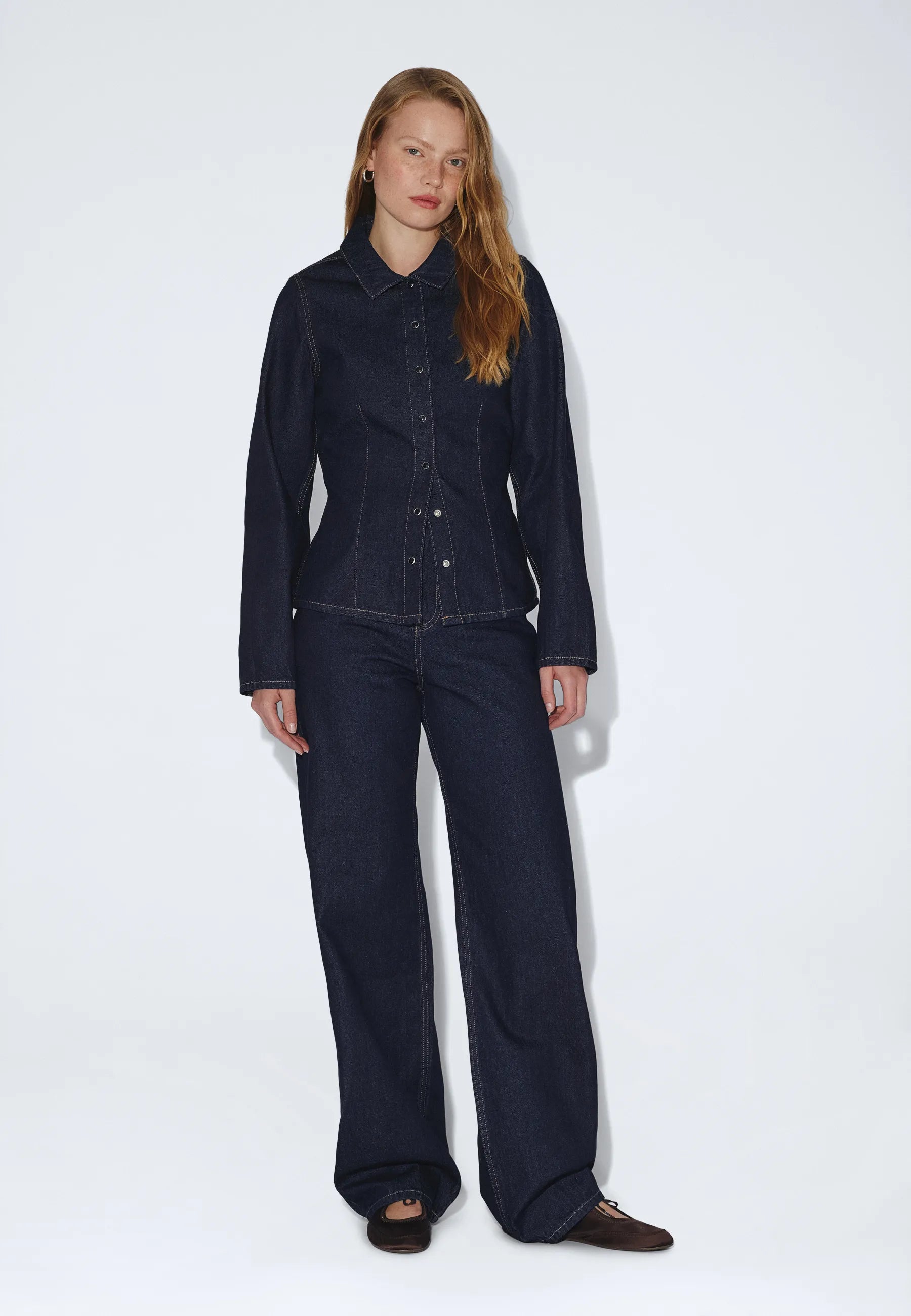 2631103K62_DrDenim_InesDenimShirt_StreamRinse_main_W1_3