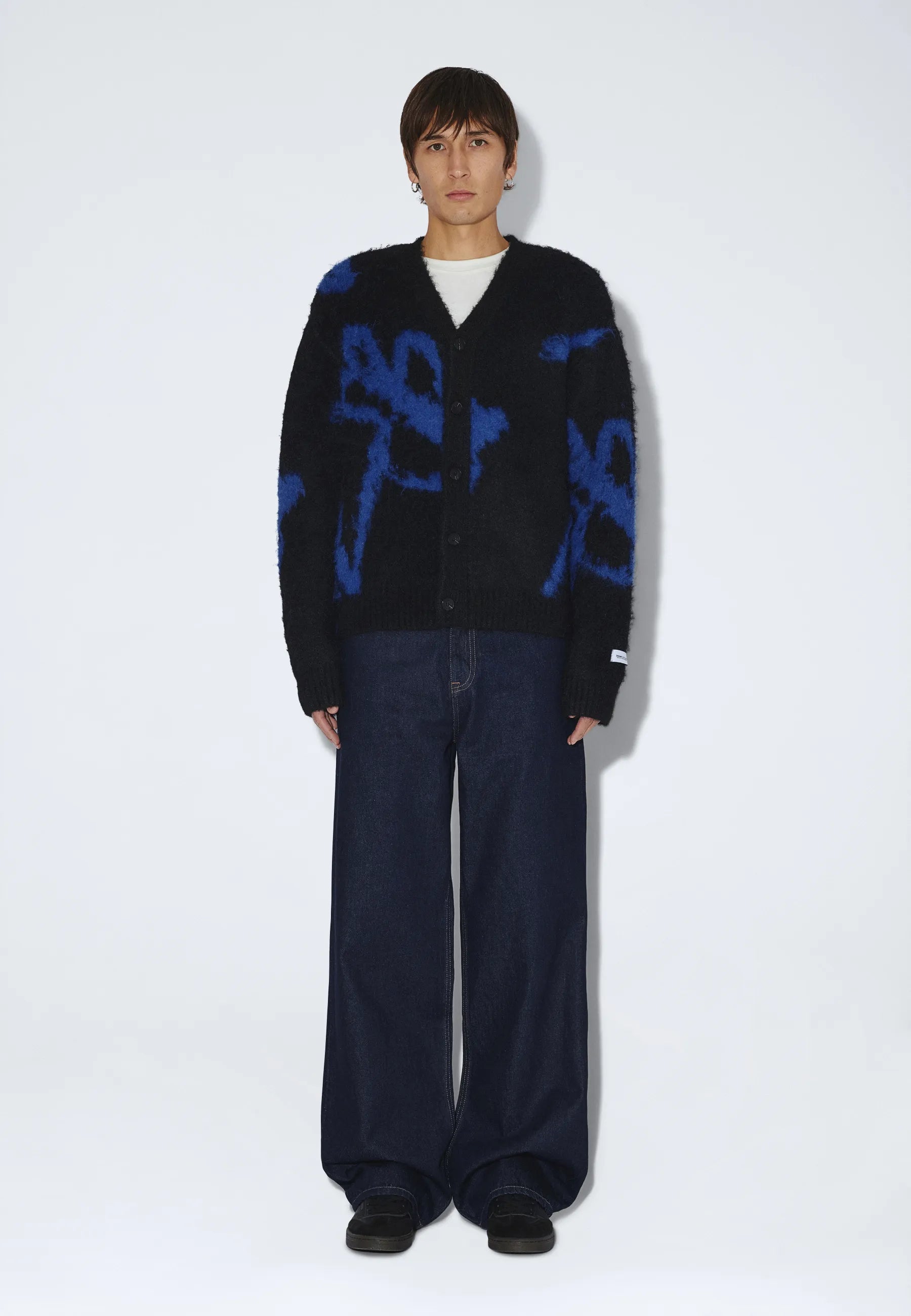 2631110BR3_DrDenim_DigFCardigan_BlackBlueBloom_main_M1_1