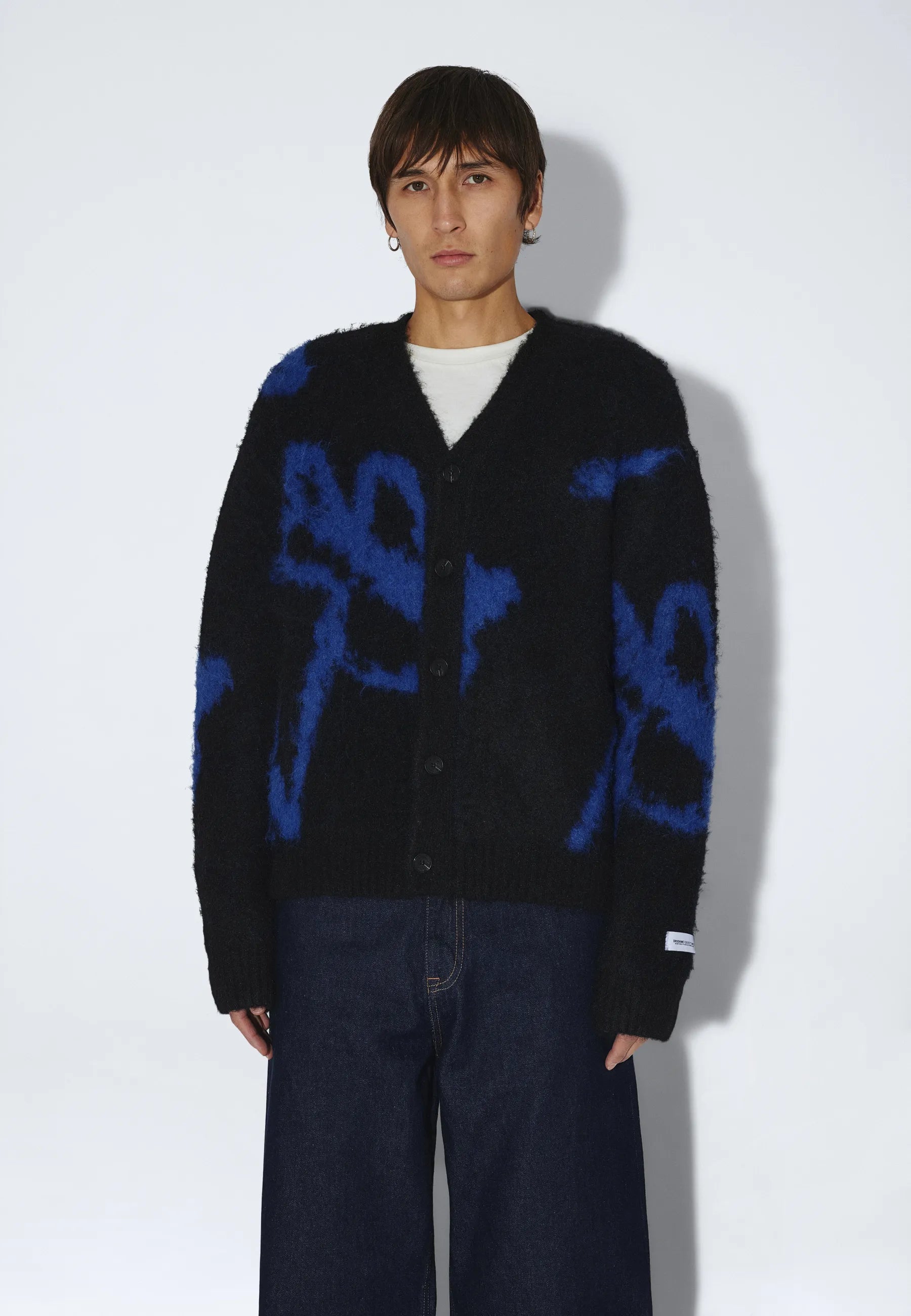 2631110BR3_DrDenim_DigFCardigan_BlackBlueBloom_main_M3_1