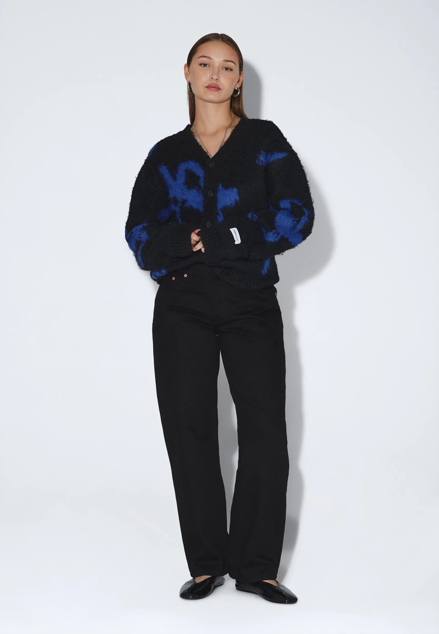 2631110BR3_DrDenim_DigFCardigan_BlackBlueBloom_main_W1_3