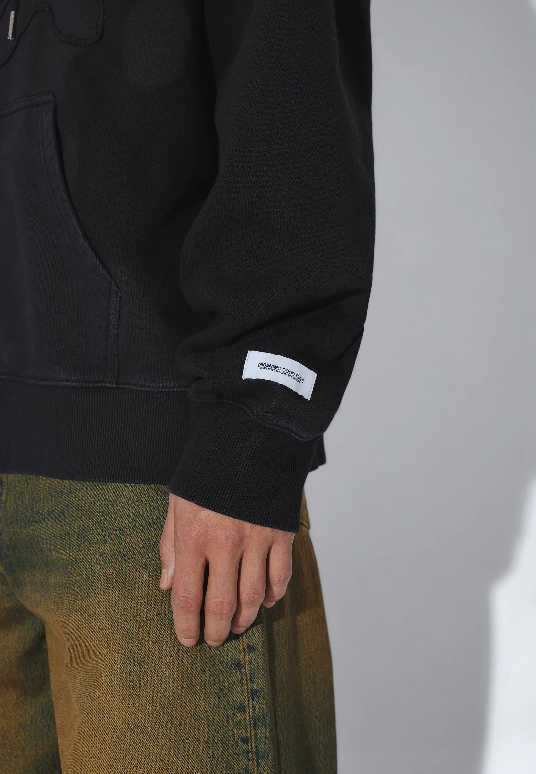 2631115BN7_DrDenim_AidenZipHoodie_WashedBlackPatch_main_M5_2