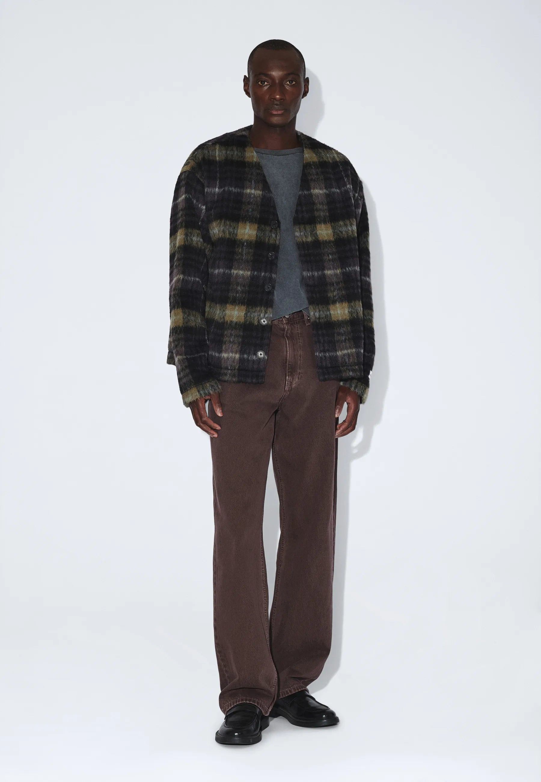 2631117BO5_DrDenim_JulianCardigan_BlackOliveCheck_main_M1_3