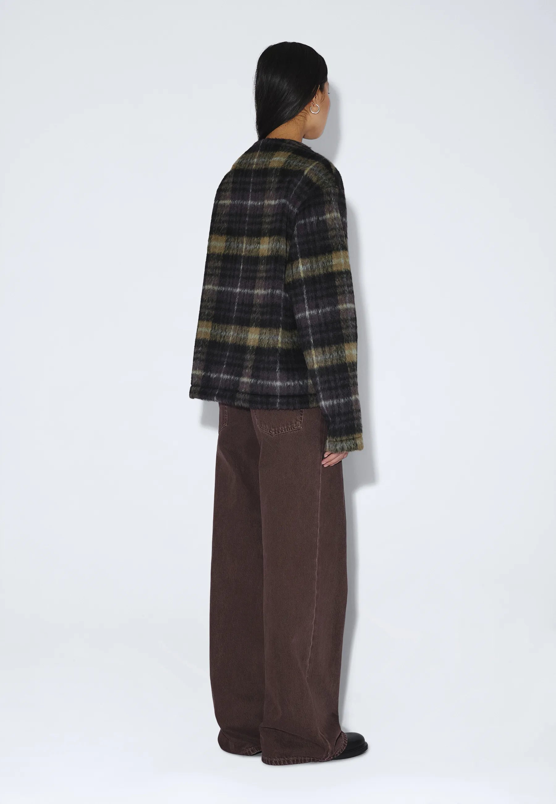 2631117BO5_DrDenim_JulianCardigan_BlackOliveCheck_main_W2_1