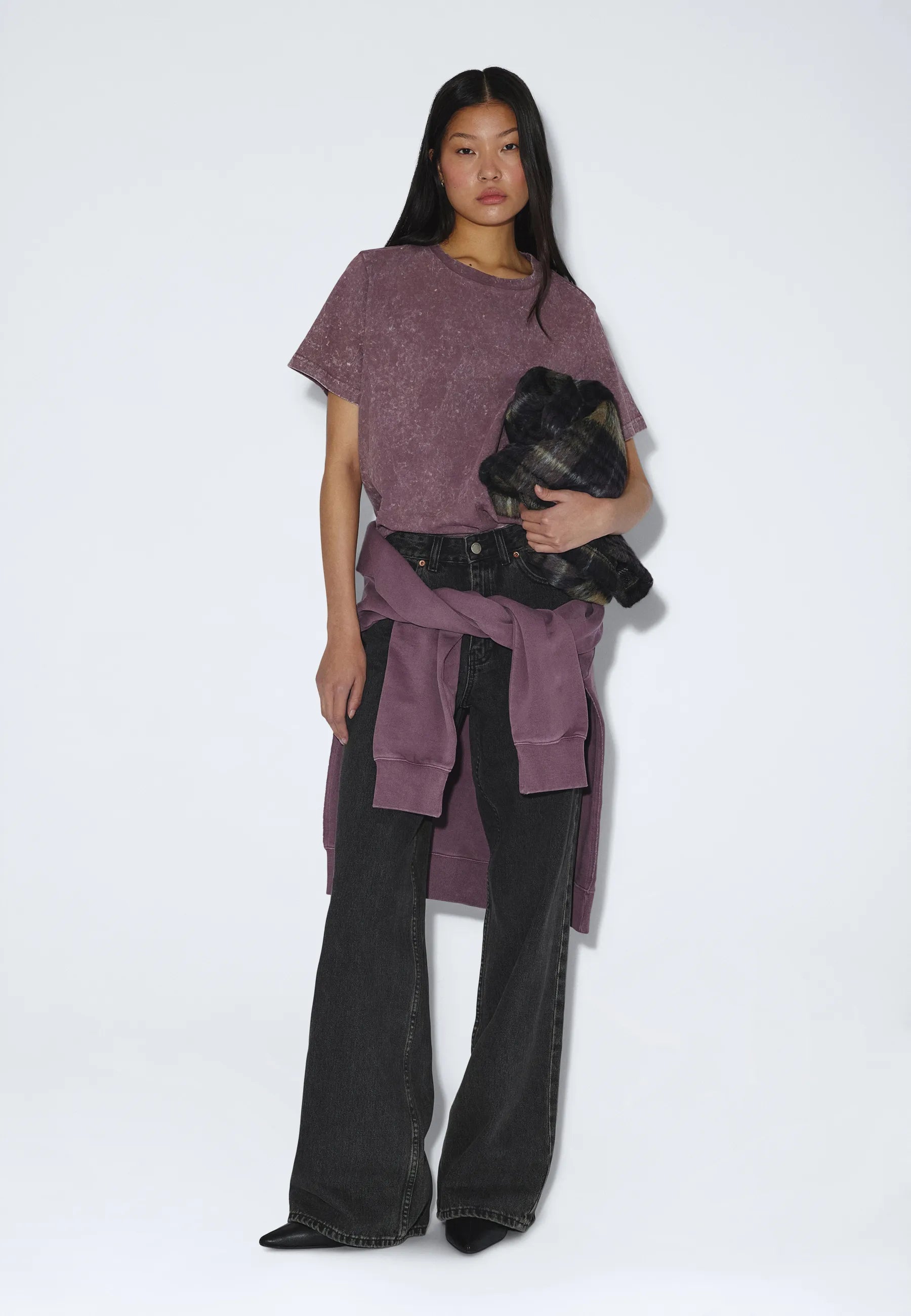 2631122BO9_DrDenim_TaliaSeamTee_AubergineTieDye_main_W1_3