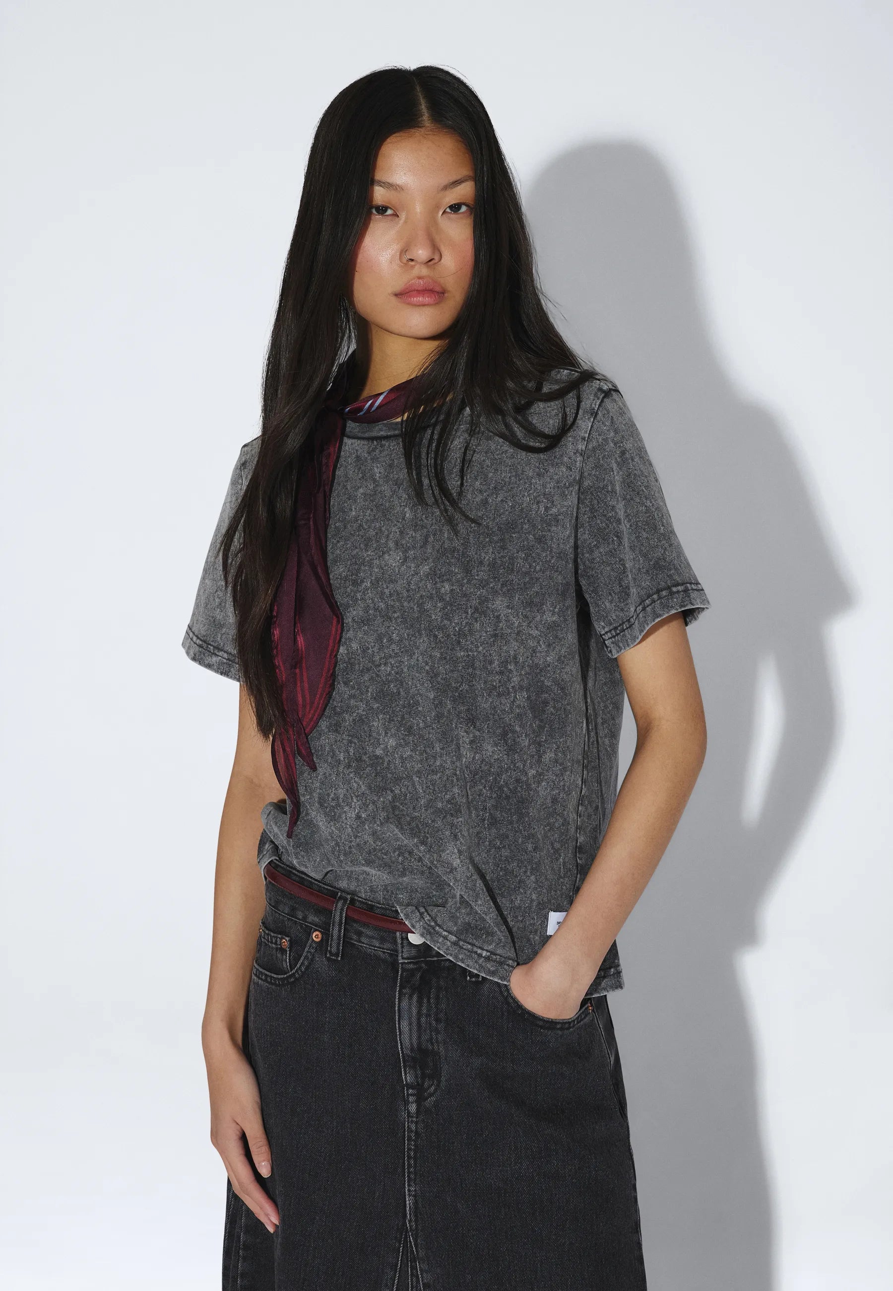 2631122T73_DrDenim_TaliaSeamTee_WashedGrey_main_W3_2