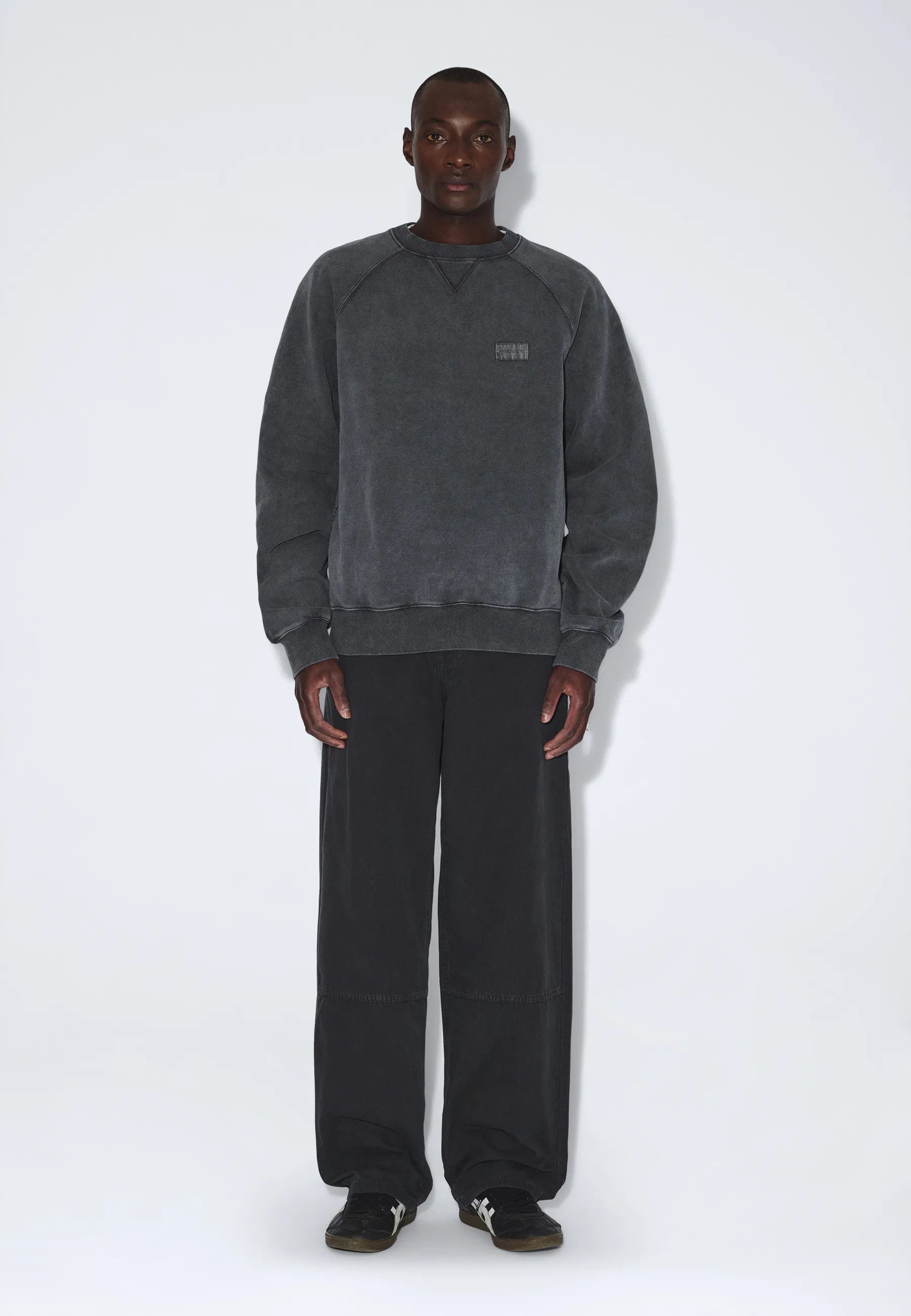 2631123BP1_DrDenim_AndieSweater_GreyBlackOverdye_main_M1_1