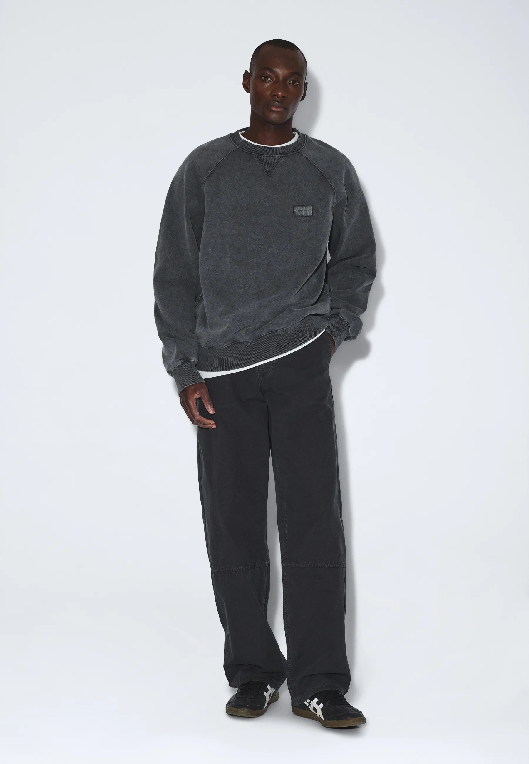 2631123BP1_DrDenim_AndieSweater_GreyBlackOverdye_main_M1_3