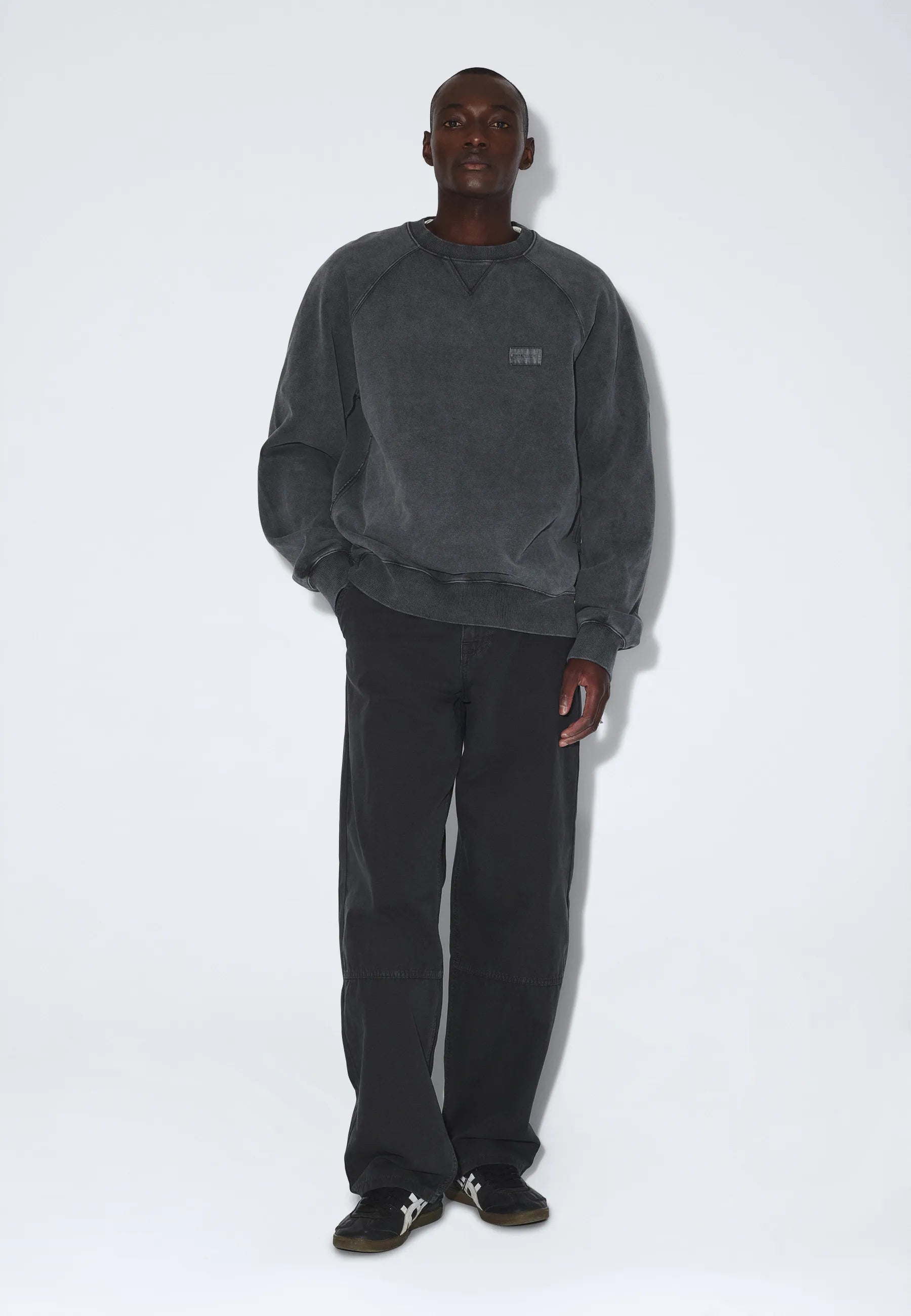 2631123BP1_DrDenim_AndieSweater_GreyBlackOverdye_main_M1_4