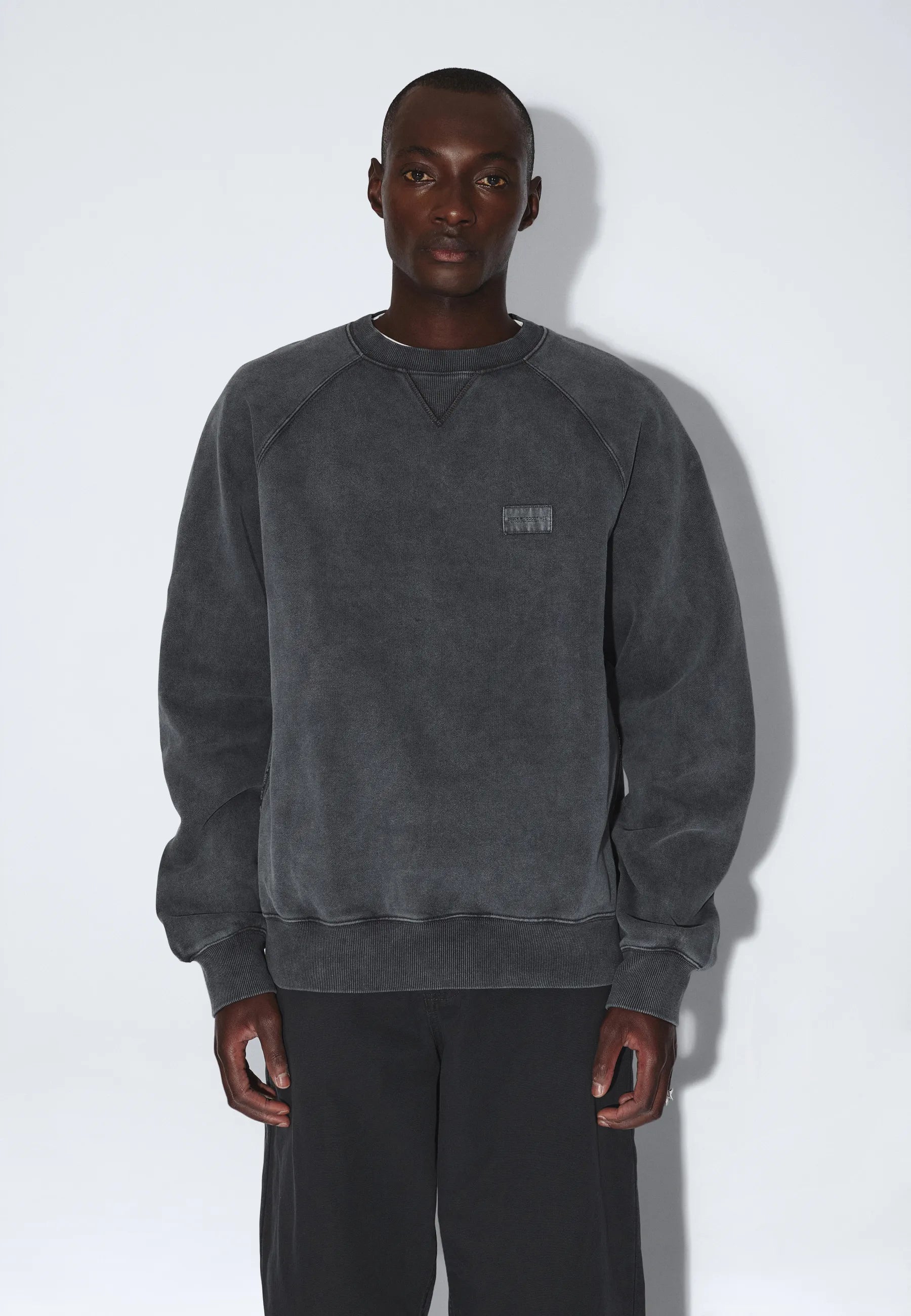2631123BP1_DrDenim_AndieSweater_GreyBlackOverdye_main_M3_2