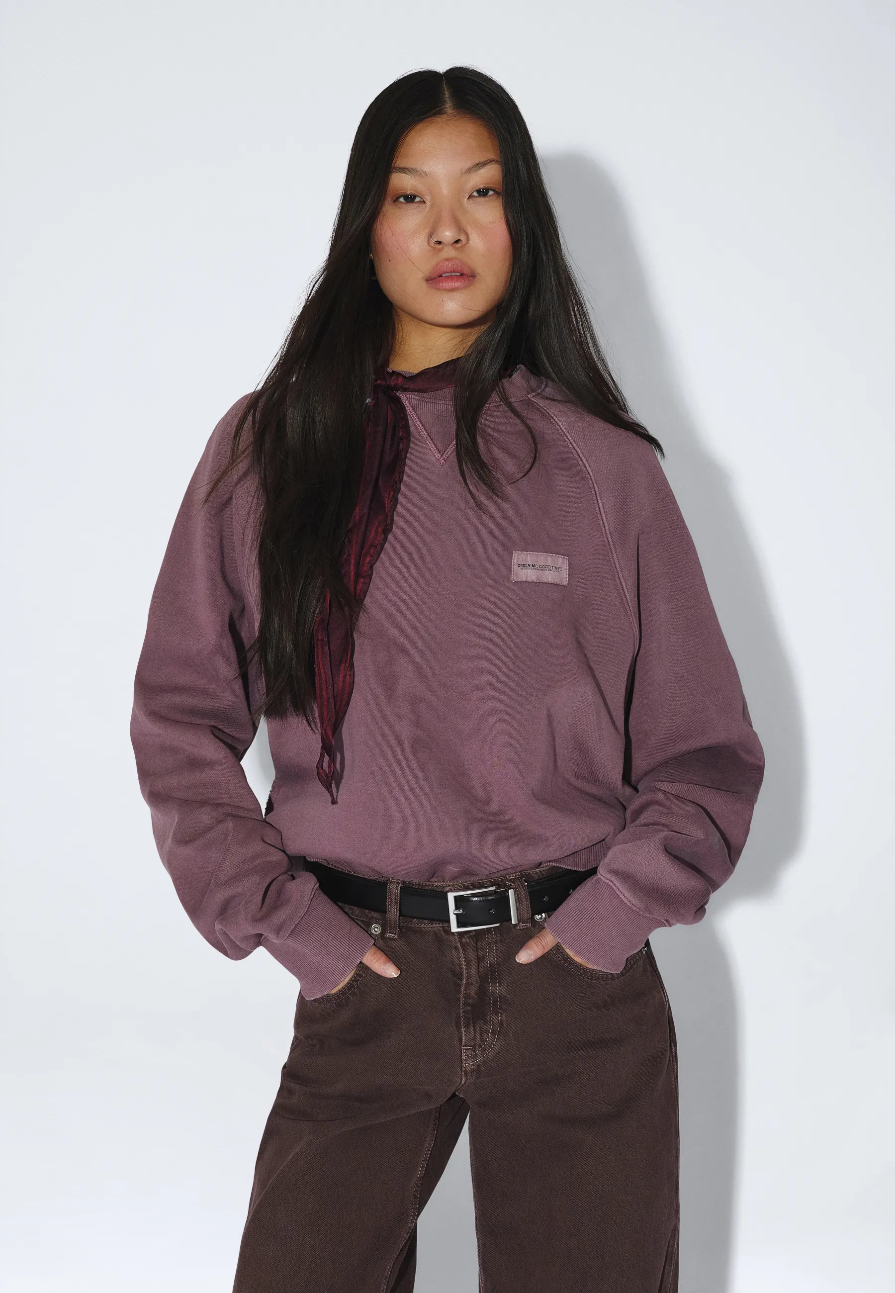 2631123BP2_DrDenim_AndieSweater_AubergineOverdye_main_W3_4