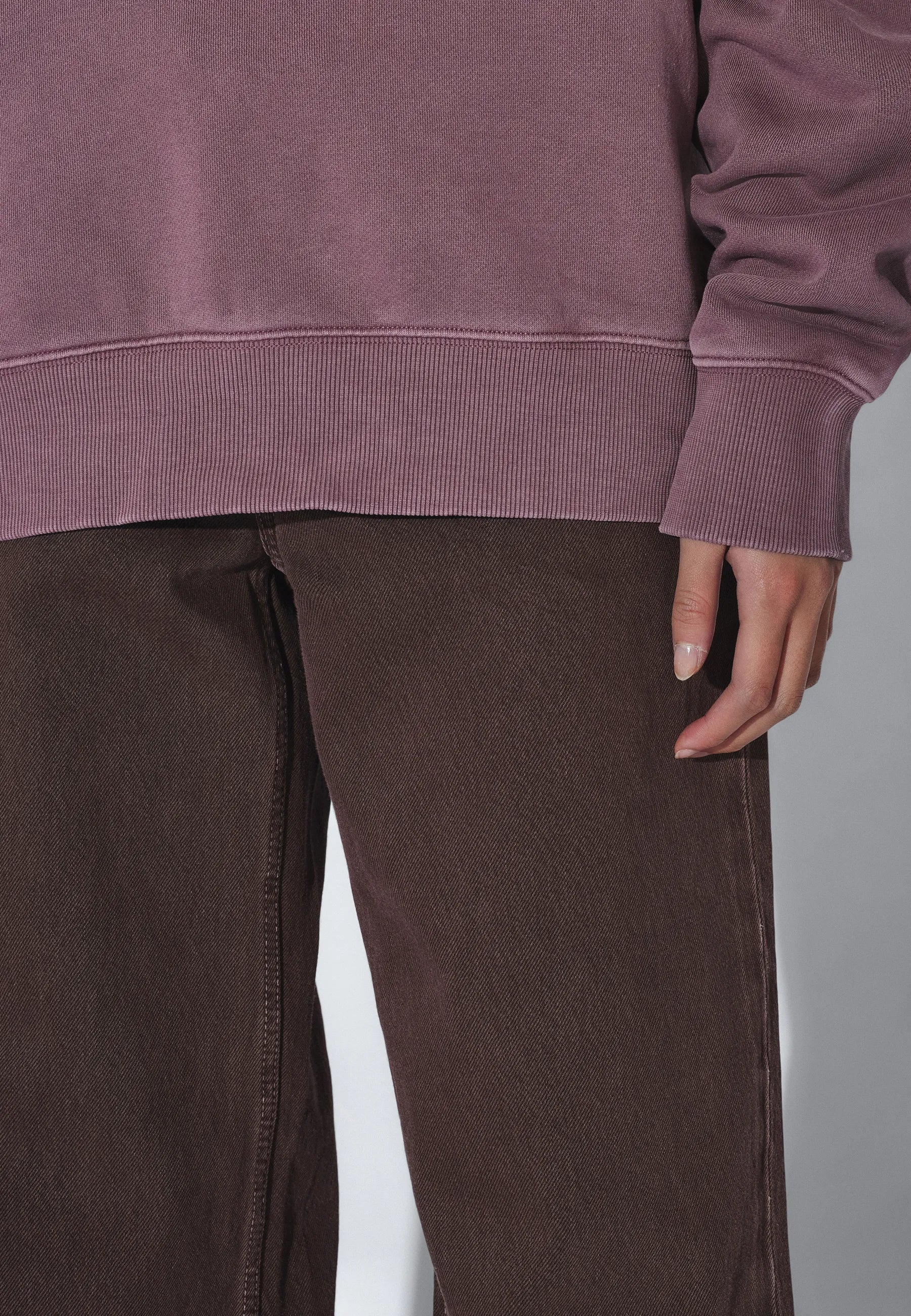 2631123BP2_DrDenim_AndieSweater_AubergineOverdye_main_W5_1
