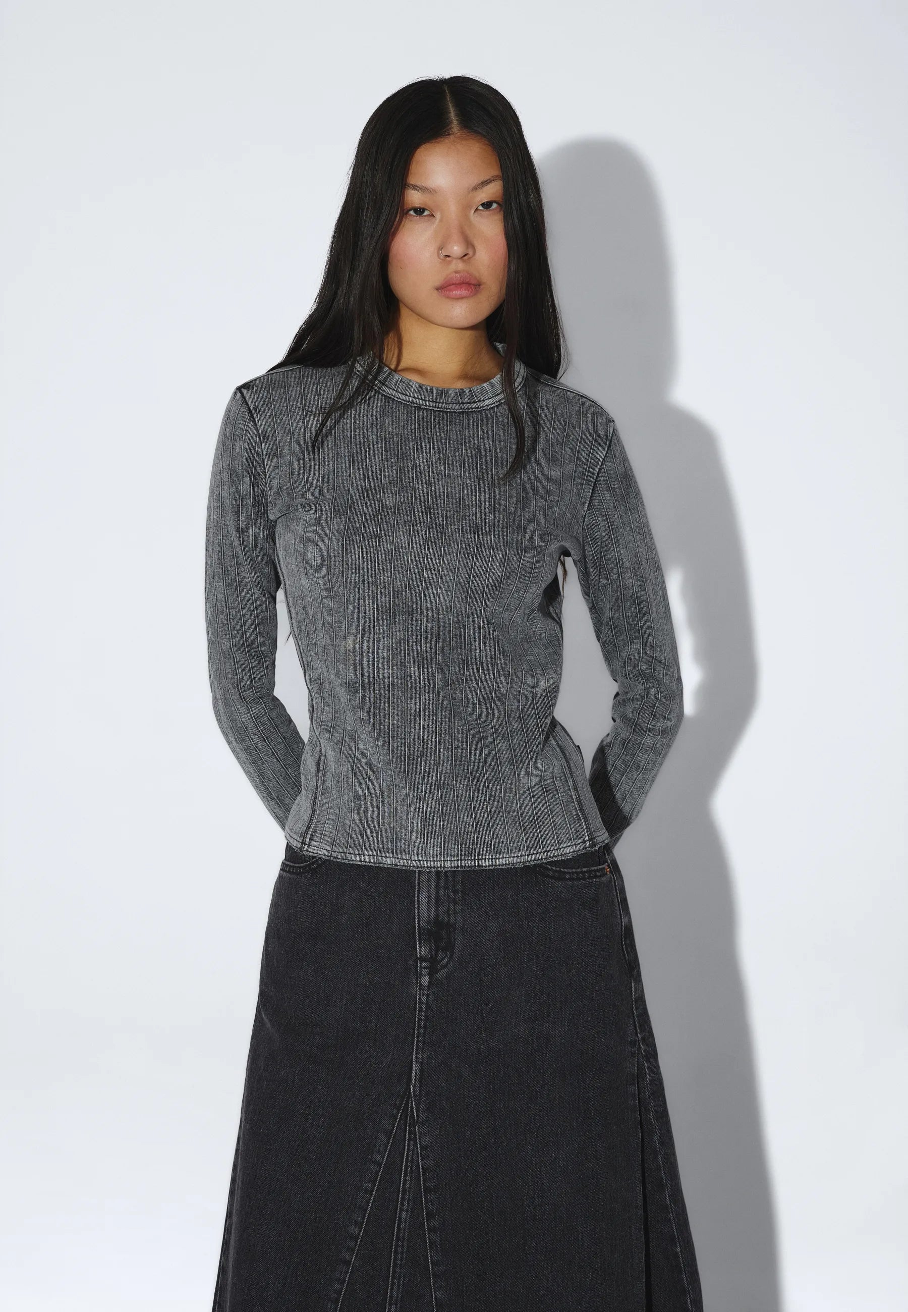 2631127T73_DrDenim_StellaSeamRibTop_WashedGrey_main_W3_2