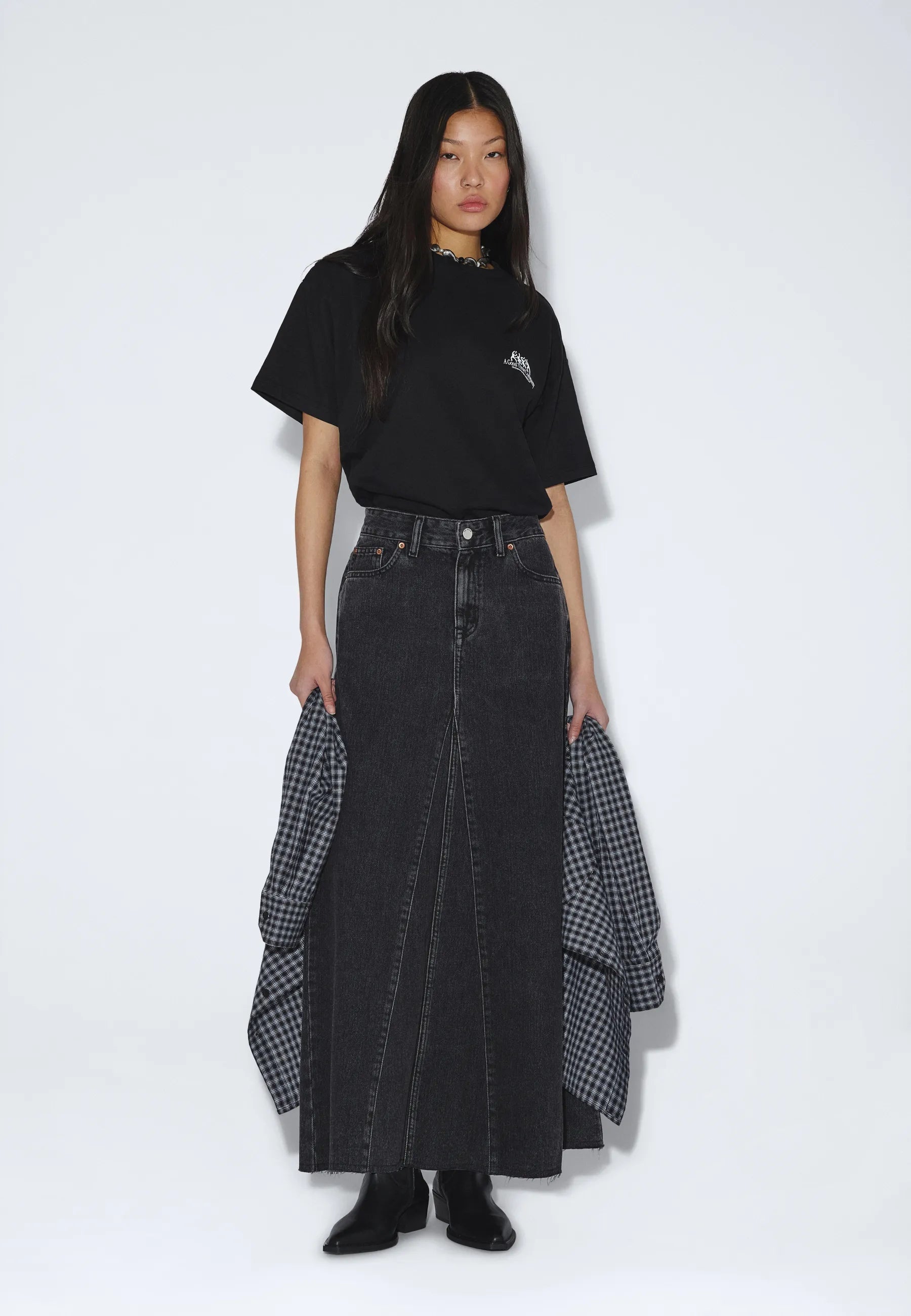 2640101A58_DrDenim_DoloresSkirt_RetroBlack_main_W1_1