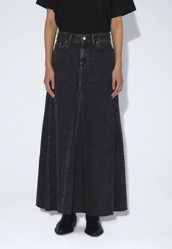 2640101A58_DrDenim_DoloresSkirt_RetroBlack_main_W3_1