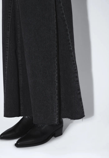 2640101A58_DrDenim_DoloresSkirt_RetroBlack_main_W5_3