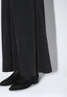 2640101A58_DrDenim_DoloresSkirt_RetroBlack_main_W5_3