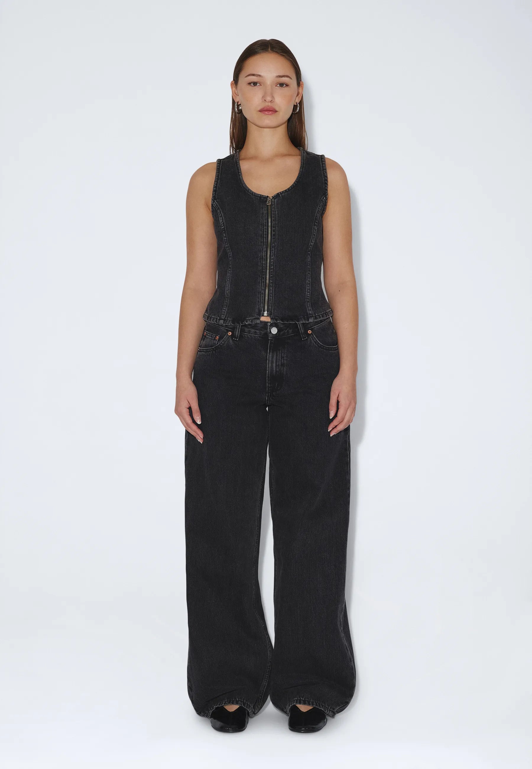 2641101A58_DrDenim_InseTop_RetroBlack_main_W1_1