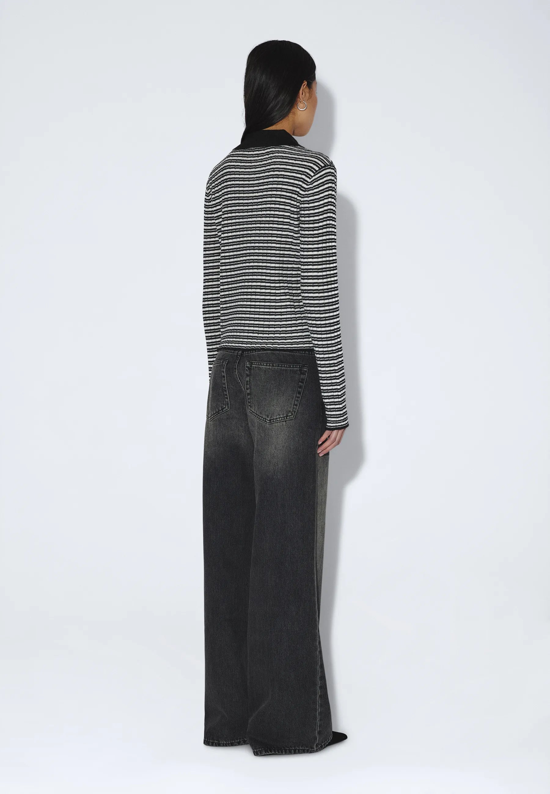 2641104BR4_DrDenim_LailaSweater_OffWhiteBlackStripe_main_W2_1