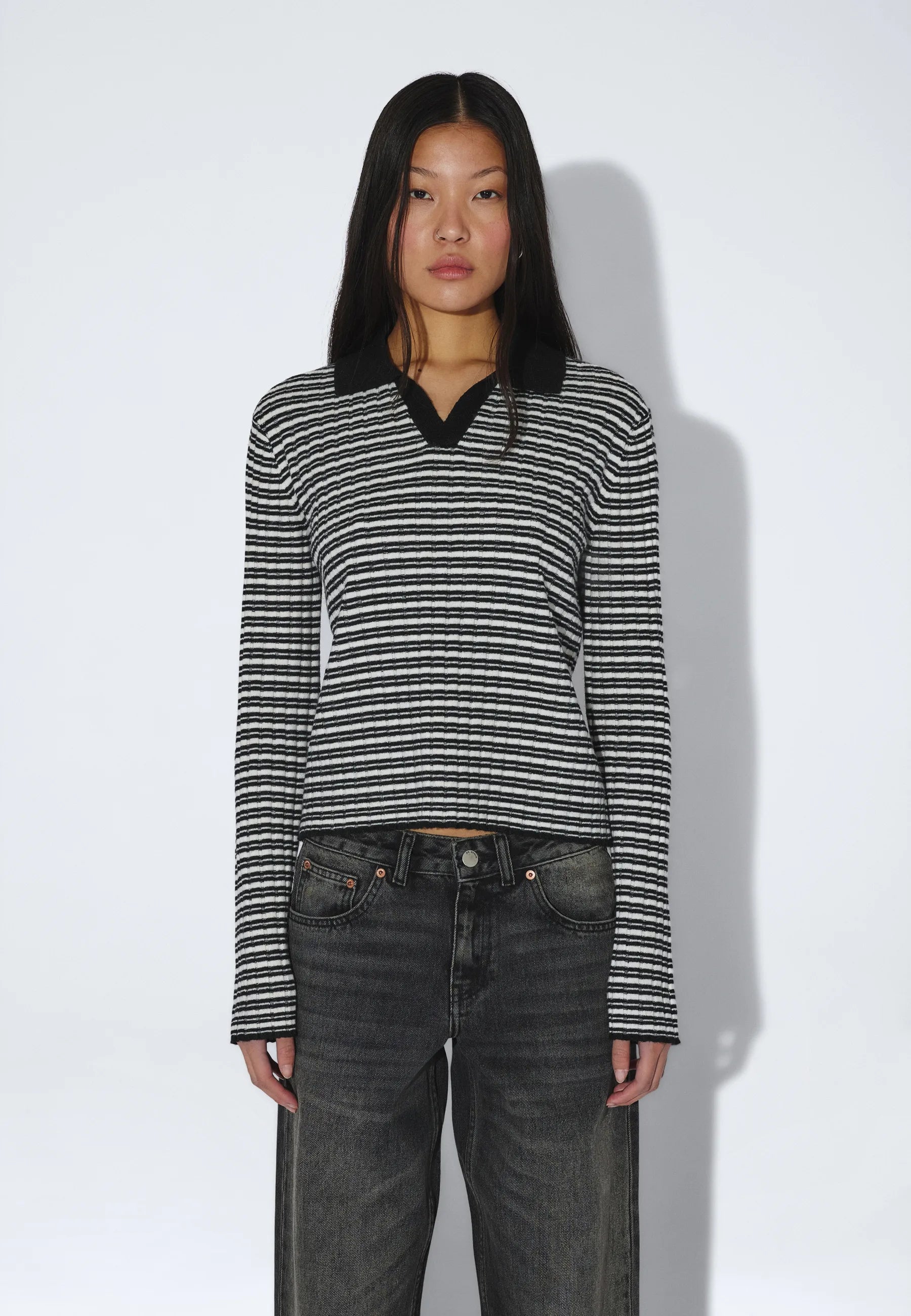 2641104BR4_DrDenim_LailaSweater_OffWhiteBlackStripe_main_W3_1