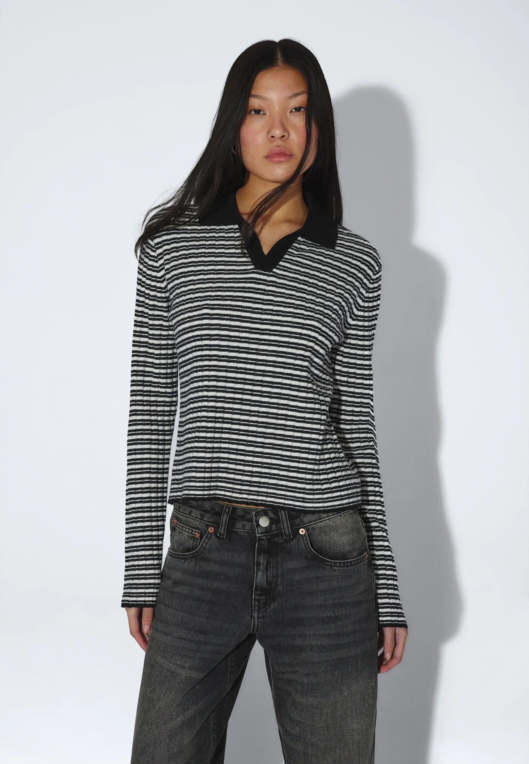 2641104BR4_DrDenim_LailaSweater_OffWhiteBlackStripe_main_W3_2