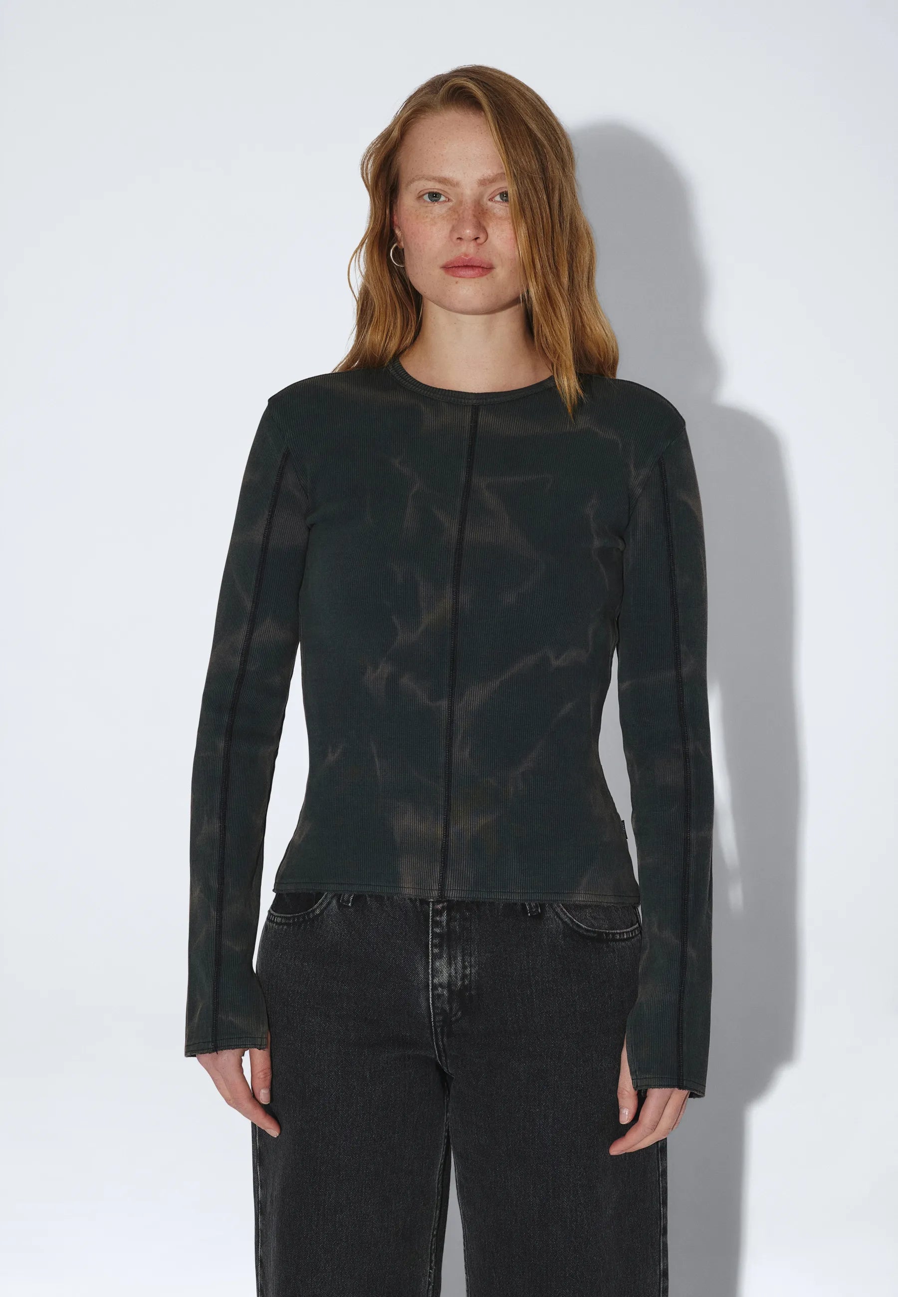 2641108BR8_DrDenim_RuthRibTop_WashedBlackGreen_main_W3_1