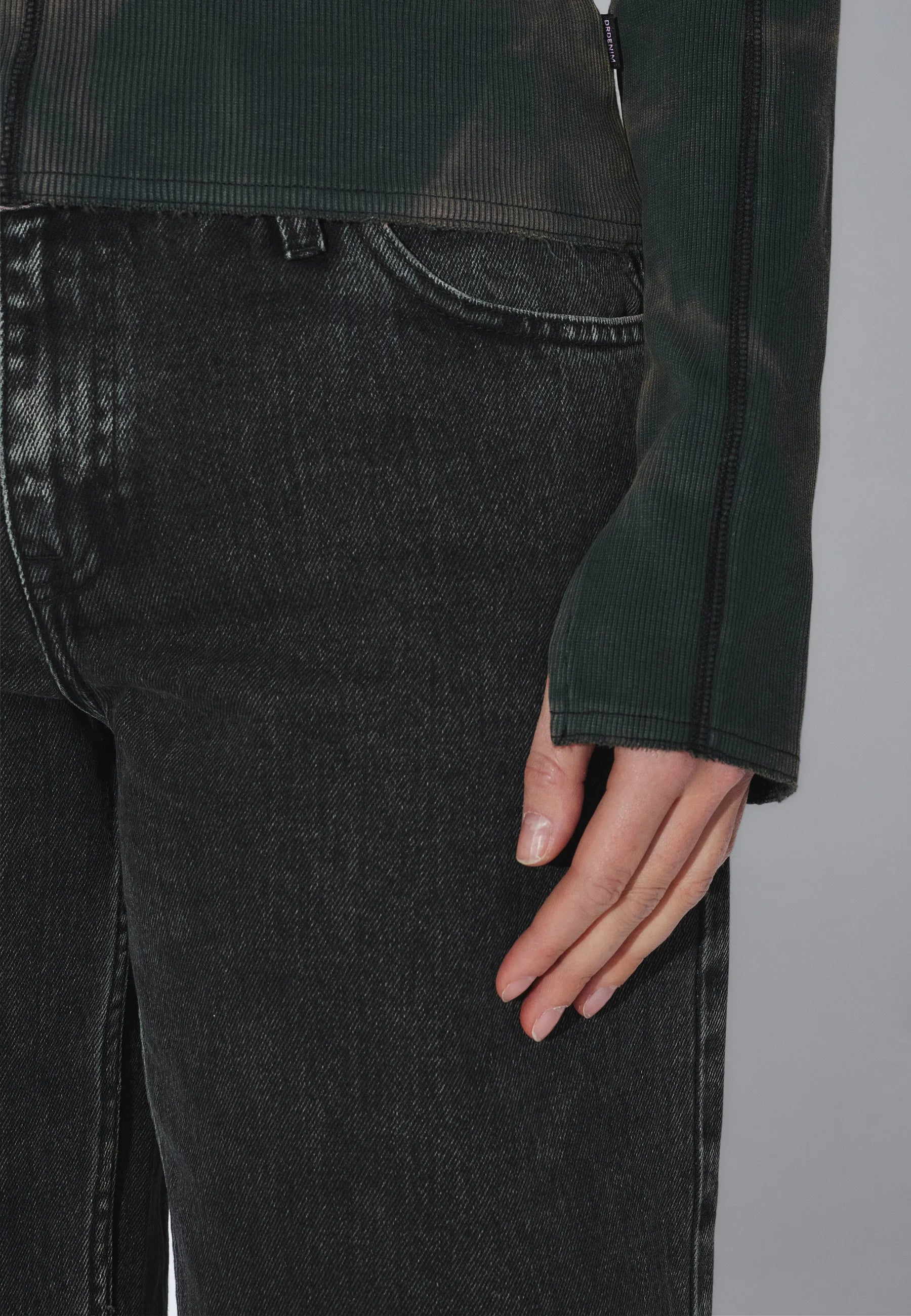 2641108BR8_DrDenim_RuthRibTop_WashedBlackGreen_main_W5_2