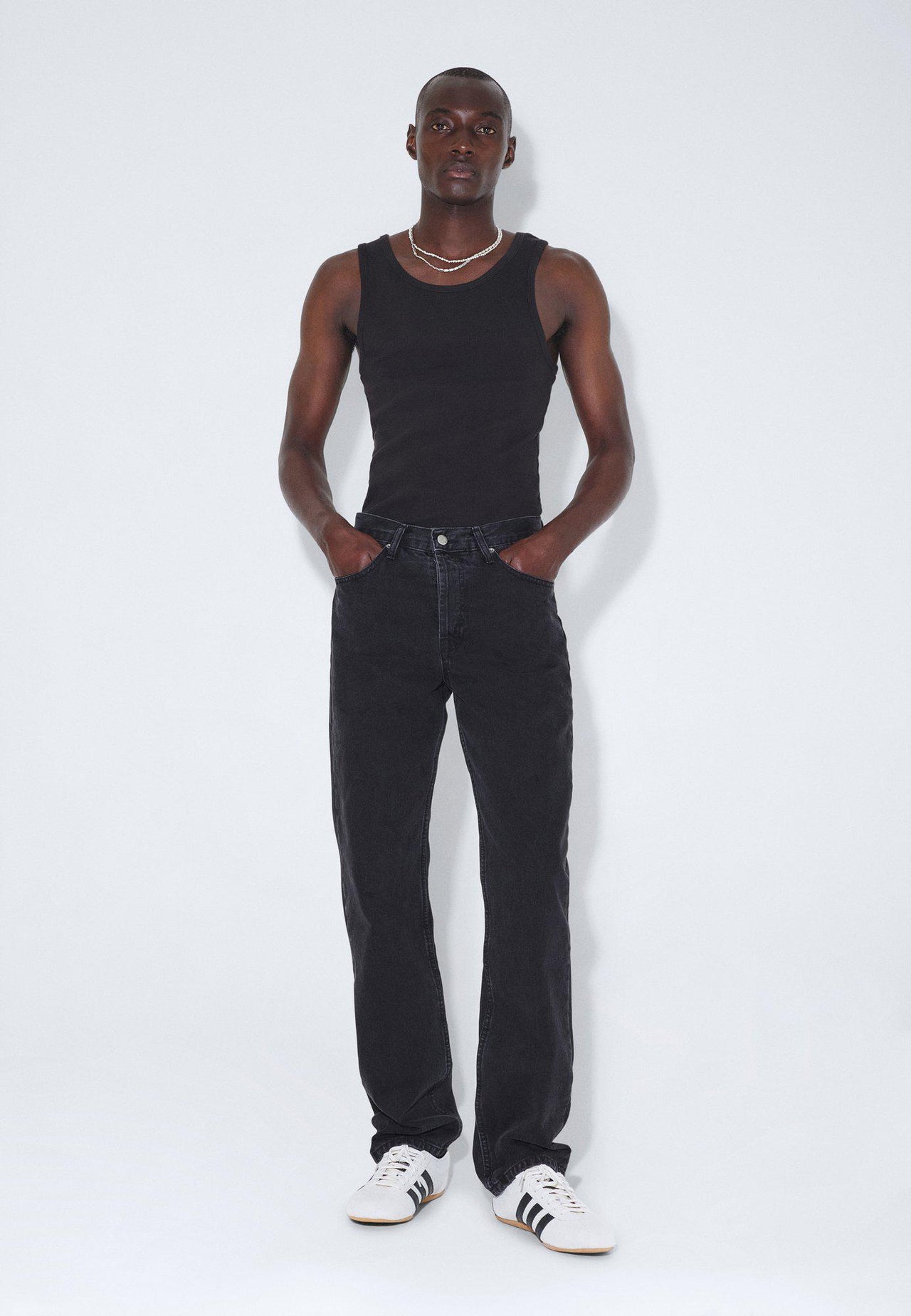 Dash_night_black_00615