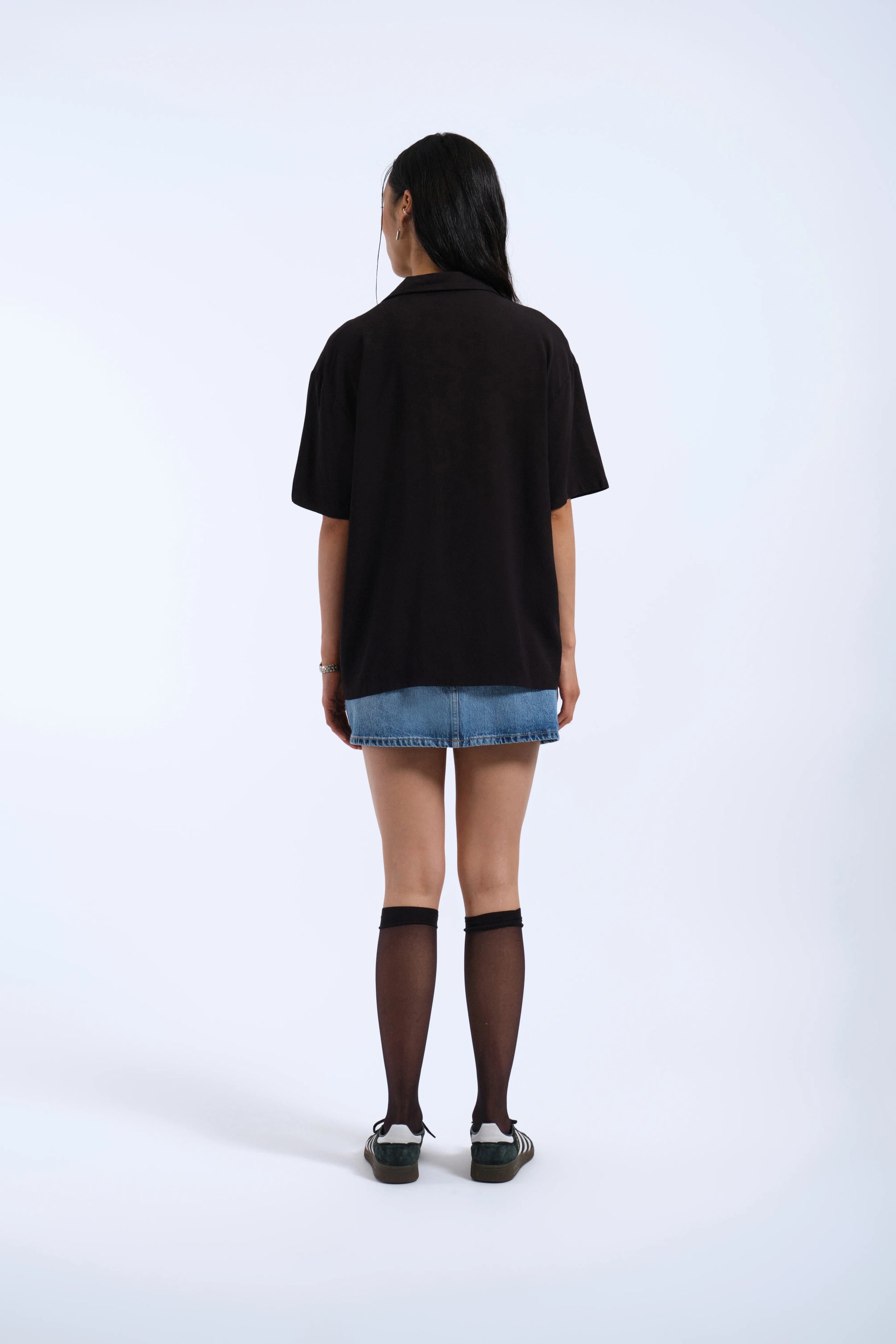 DrDenim_SS25_ProductPictures_Madi_Shirt_Black_YLW_Embroidery_2594