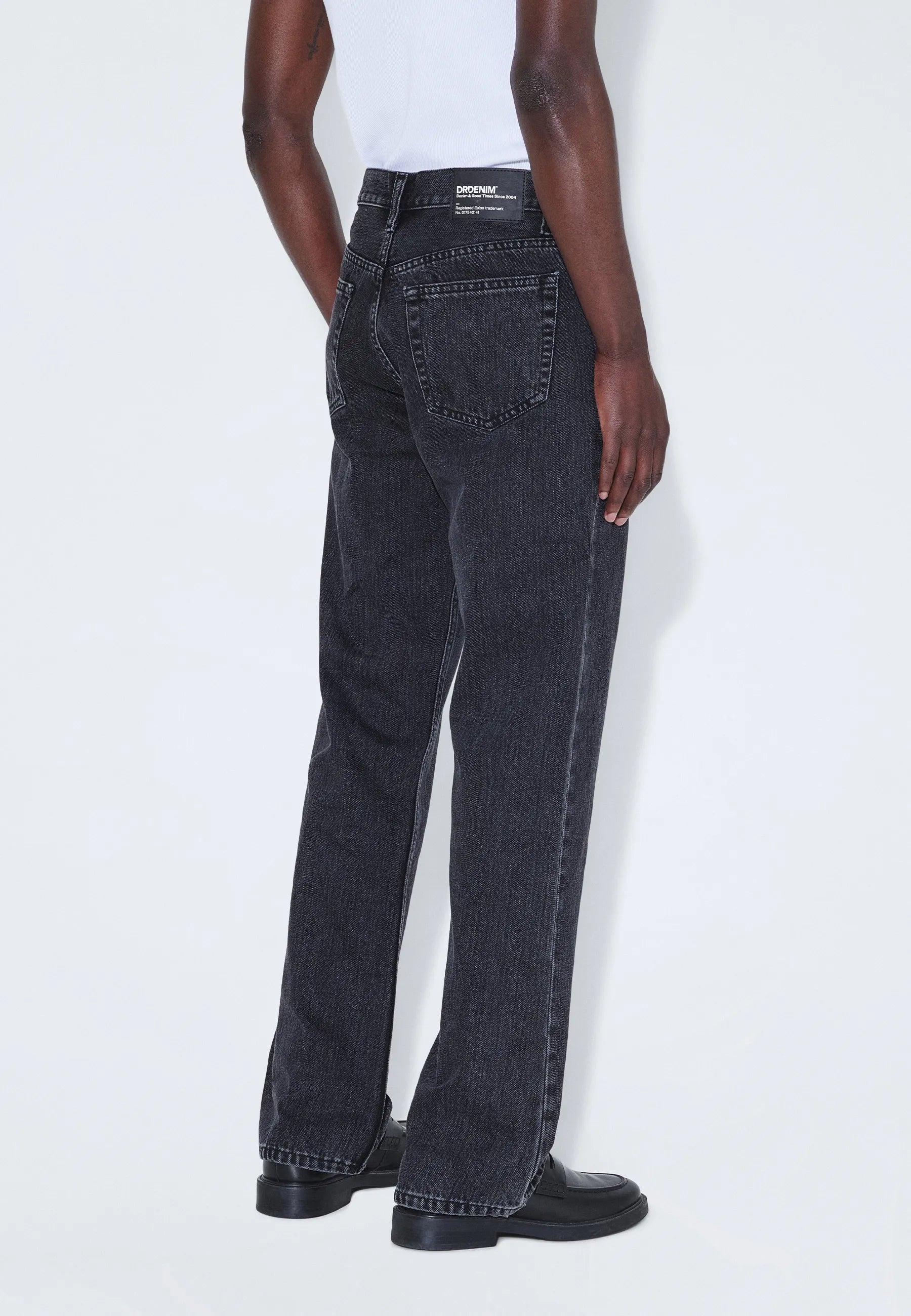 Kit_Retro_Black_00676