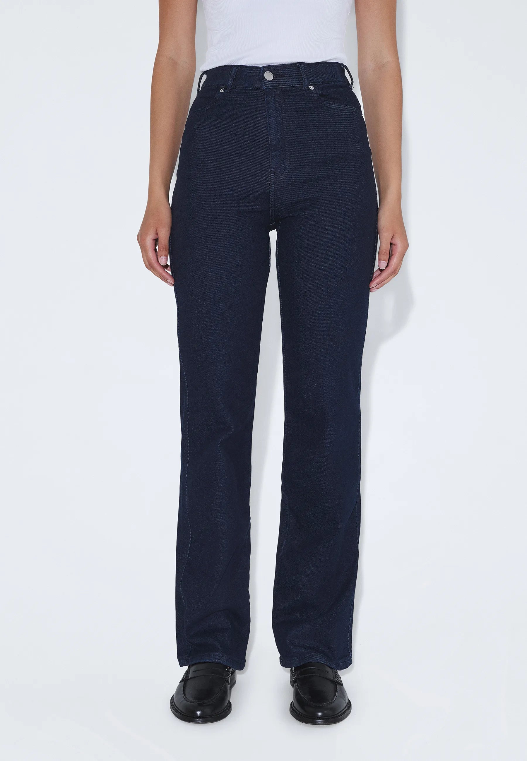 Moxy_Straight_Cape_Ink_Dark_Plain_02729