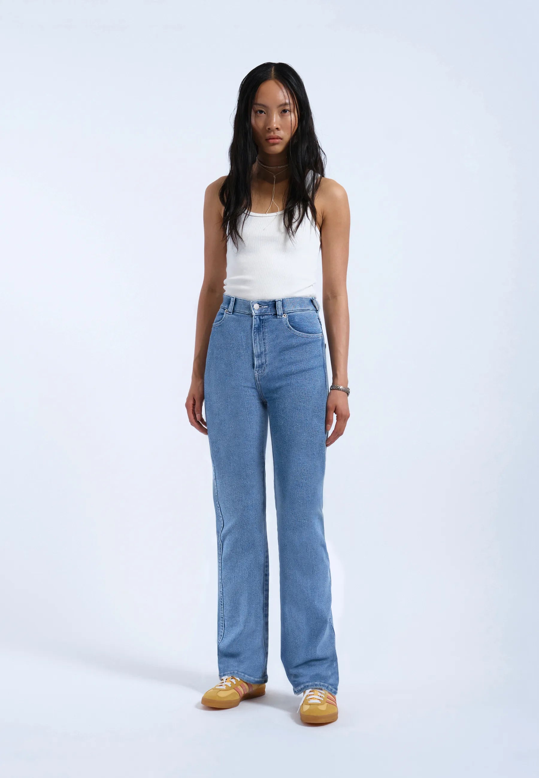 Moxy_Straight_Cape_Light_Plain_REDIGERA_2664