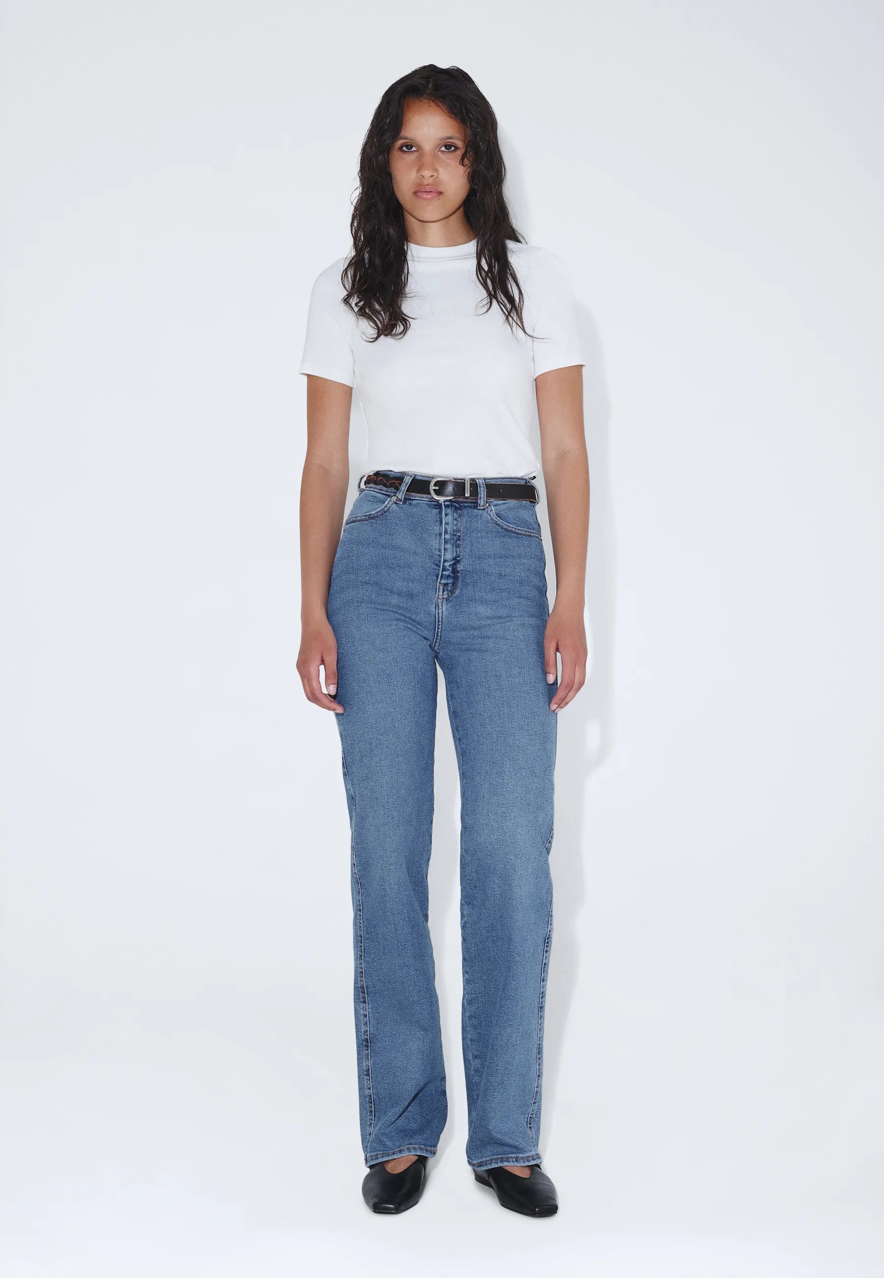 Moxy_Straight_Cape_Sky_Worn_02674