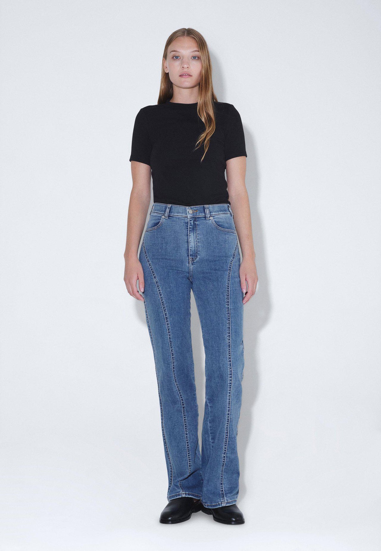 Moxy_Straight_Curve_Cut_01497