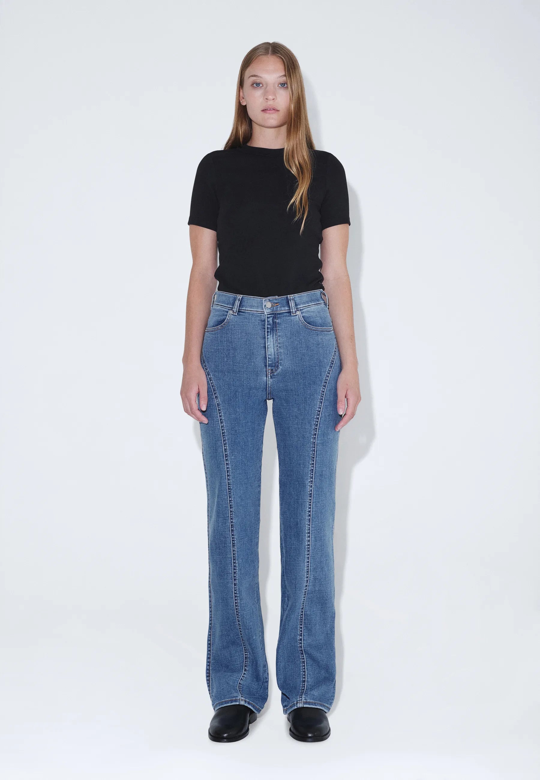 Moxy_Straight_Curve_Cut_01499