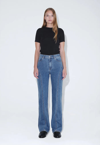 Moxy_Straight_Curve_Cut_01499