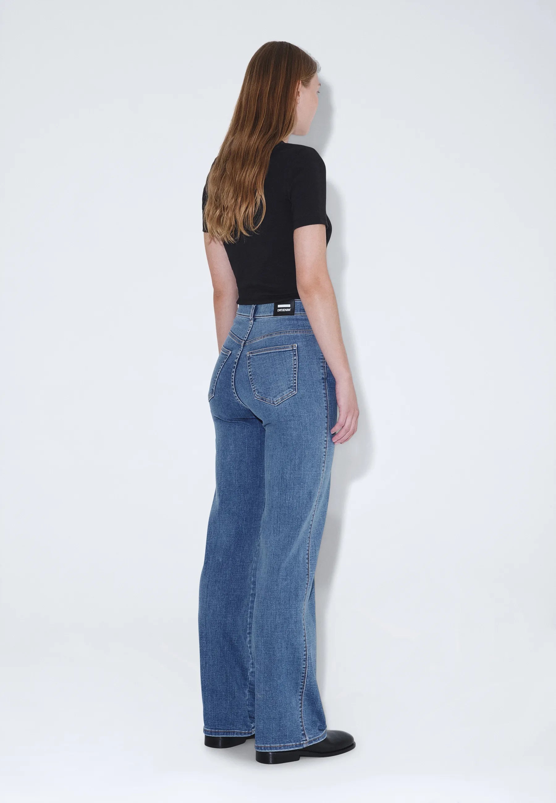 Moxy_Straight_Curve_Cut_01505