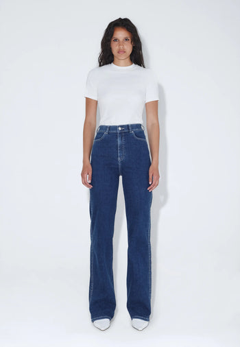 Moxy_Straight_Vale_Dark_Plain_Contrast_02661