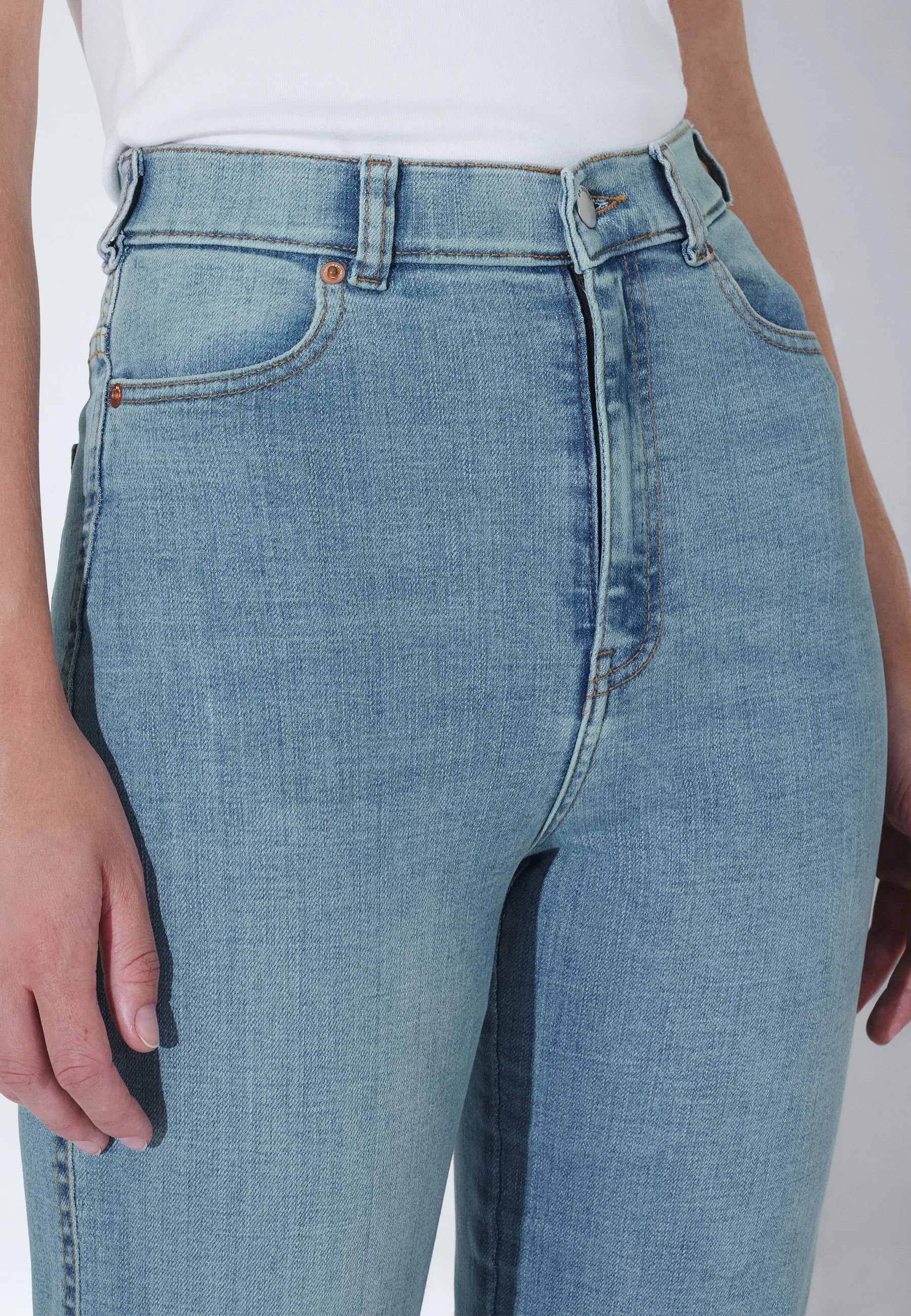 Moxy_Straight_Vale_Light_Used_Dirt_01243