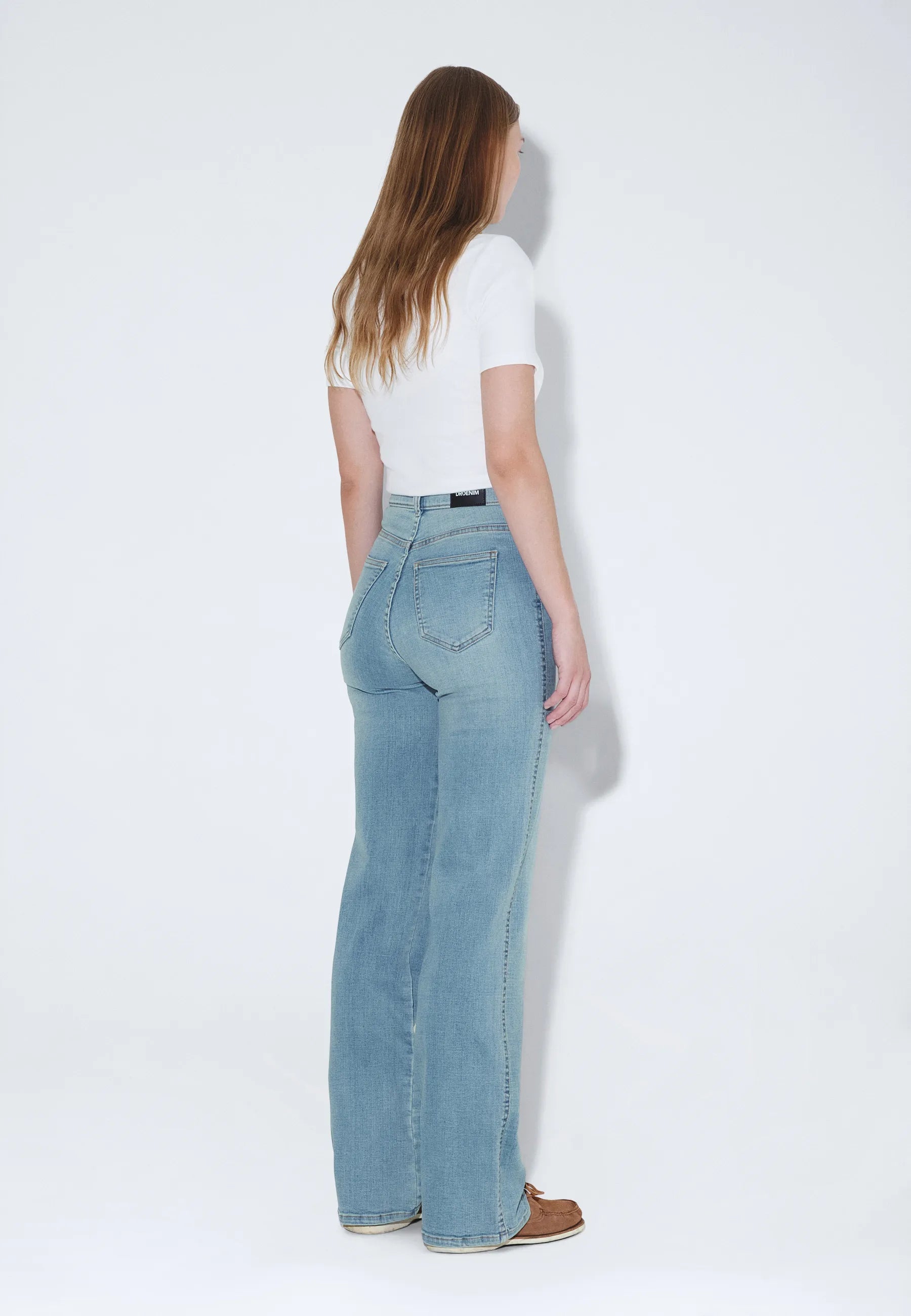 Moxy_Straight_Vale_Light_Used_Dirt_01250