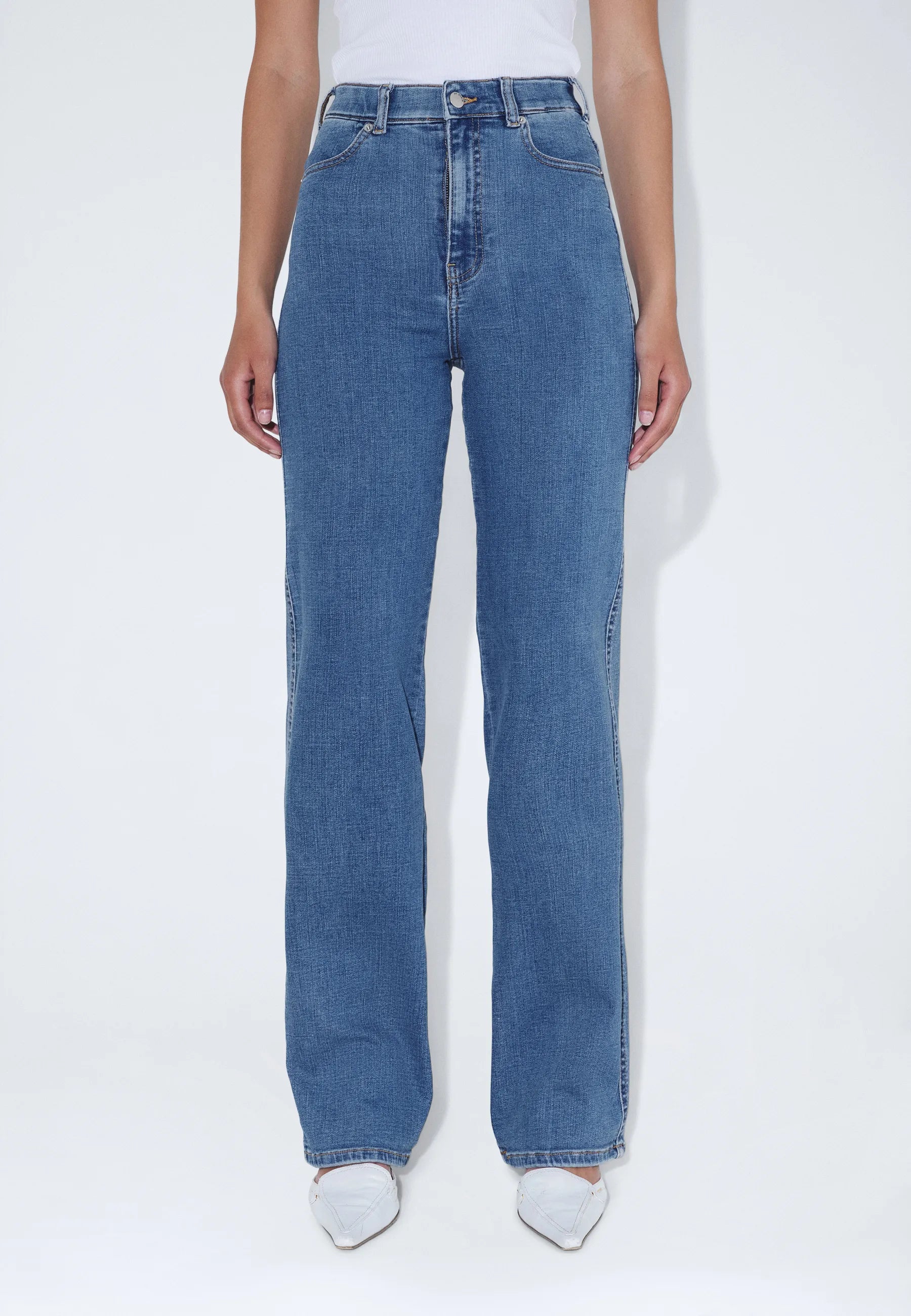 Moxy_Straight_Vale_Sky_Plain_02714