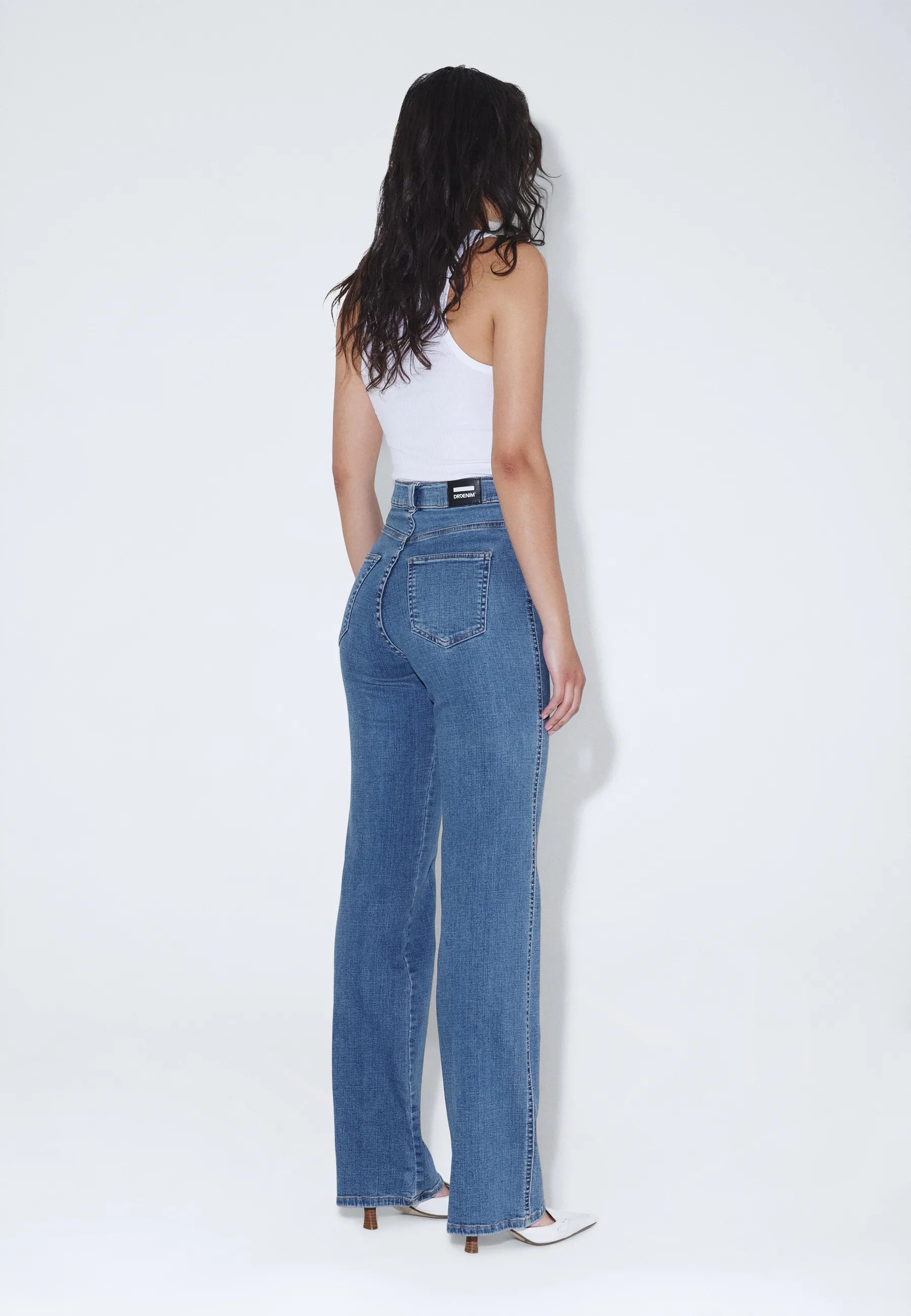 Moxy_Straight_Vale_Sky_Plain_02717