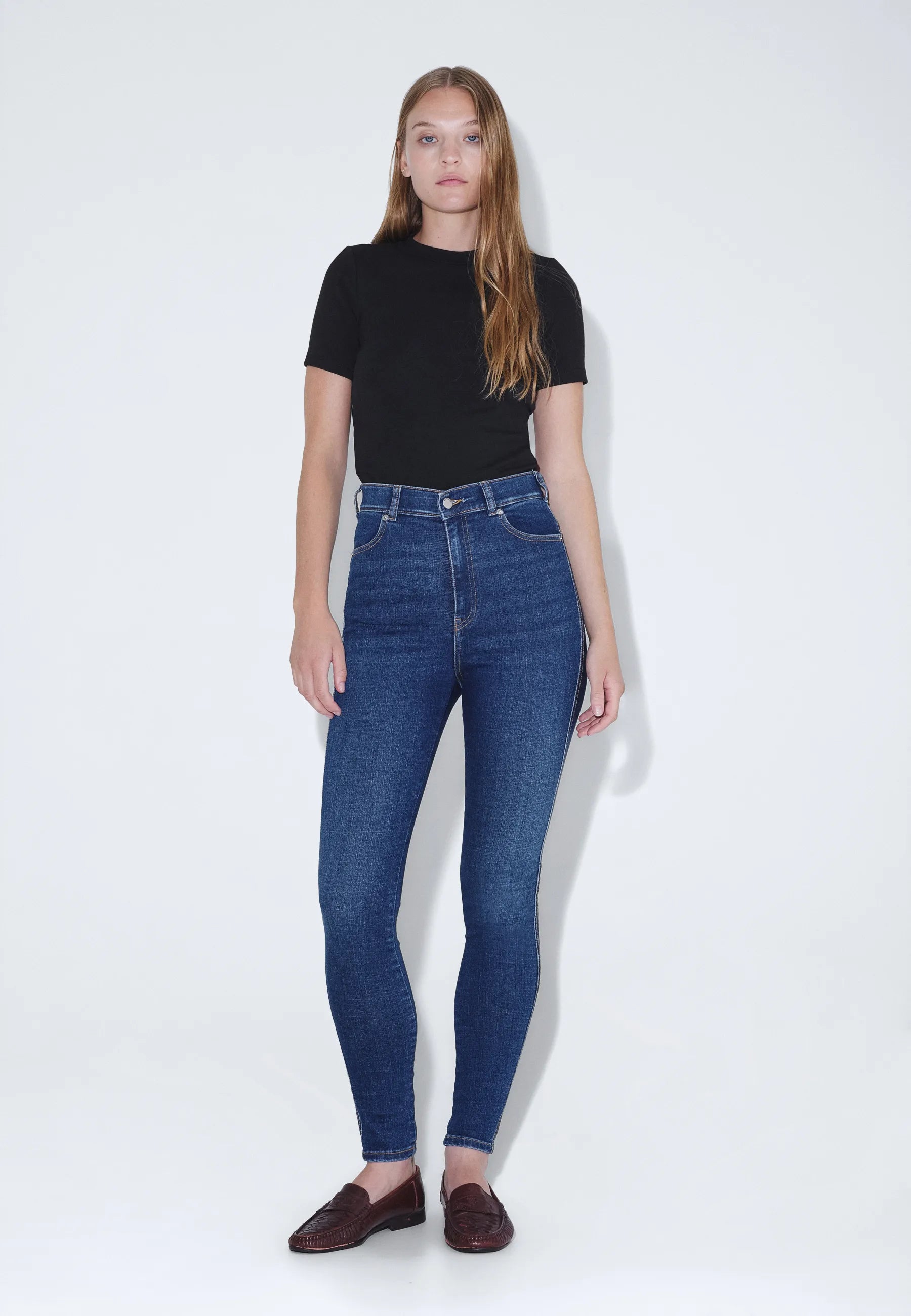 Moxy_Vale_Mid_Used_01483