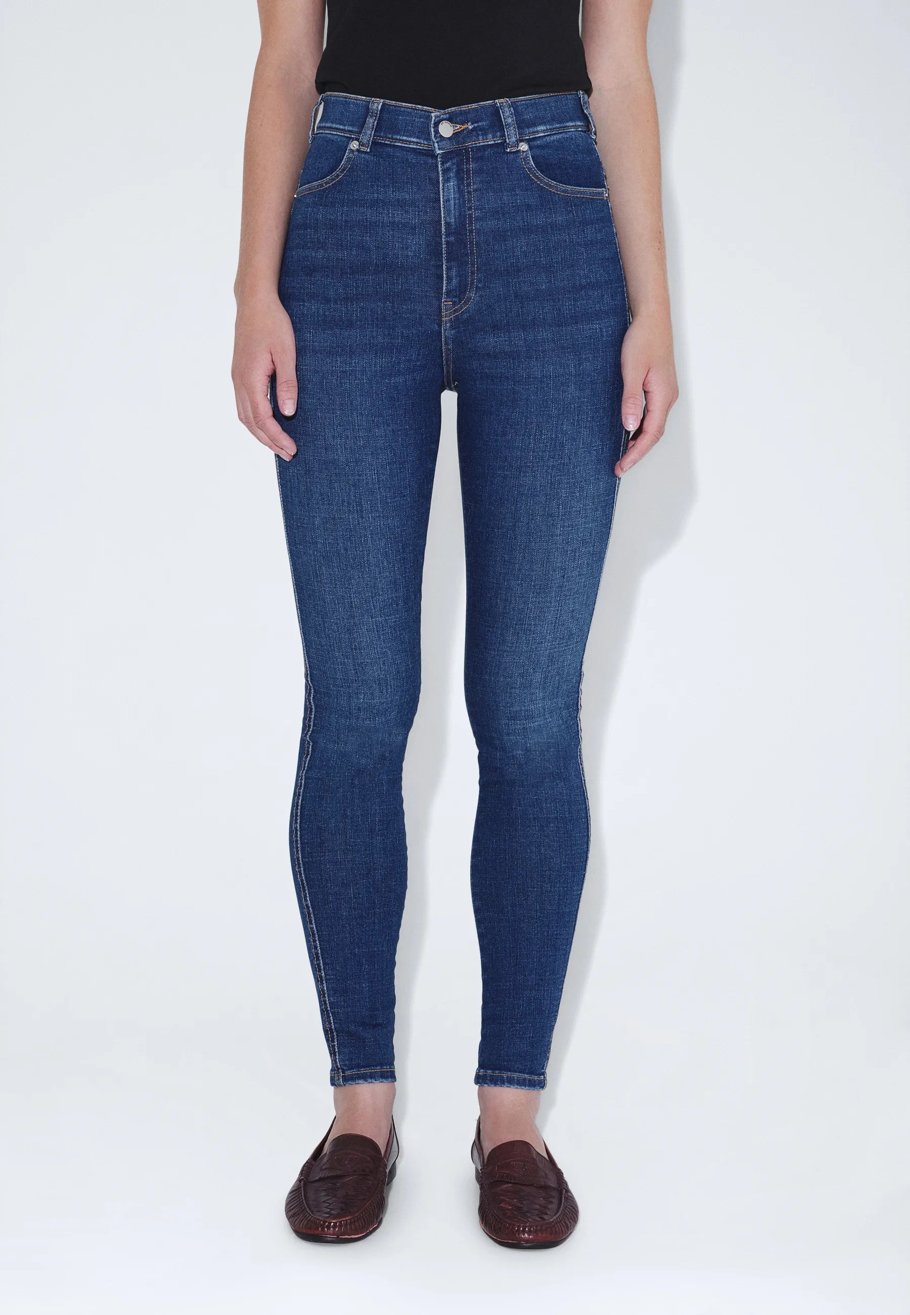 Moxy_Vale_Mid_Used_01489